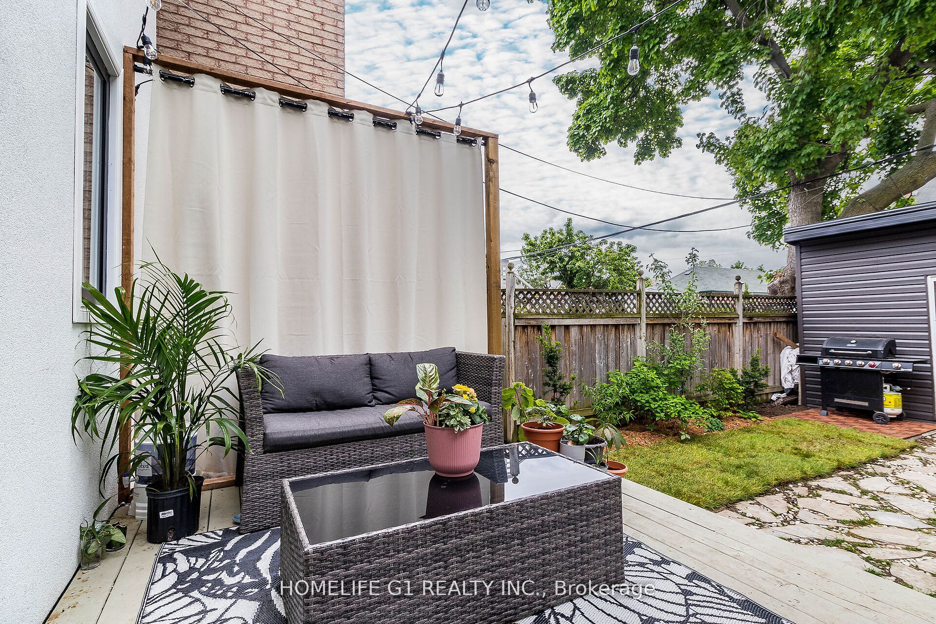28 Guestville Ave