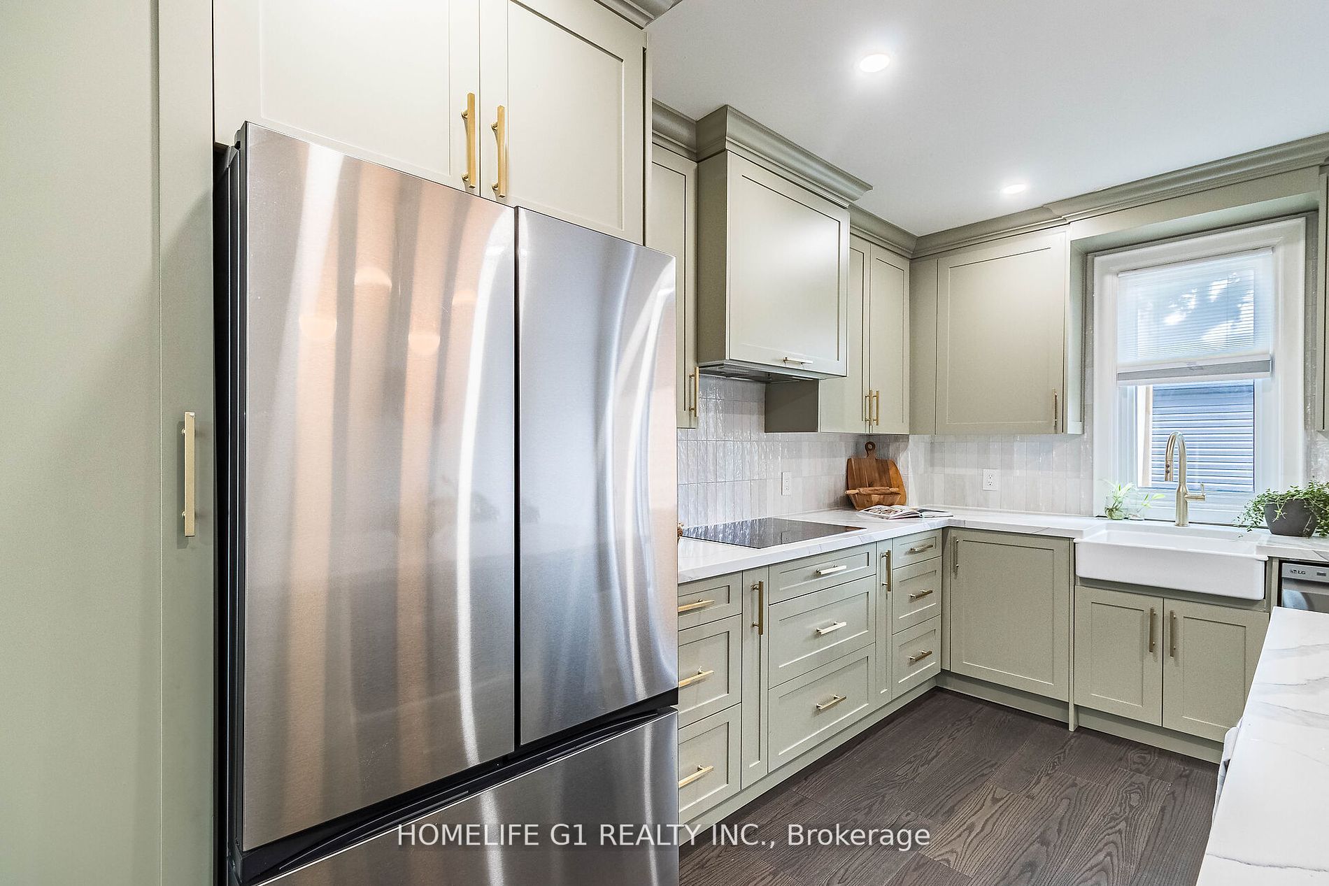 28 Guestville Ave