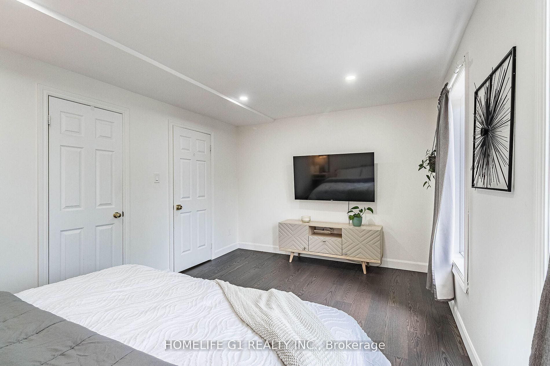 28 Guestville Ave