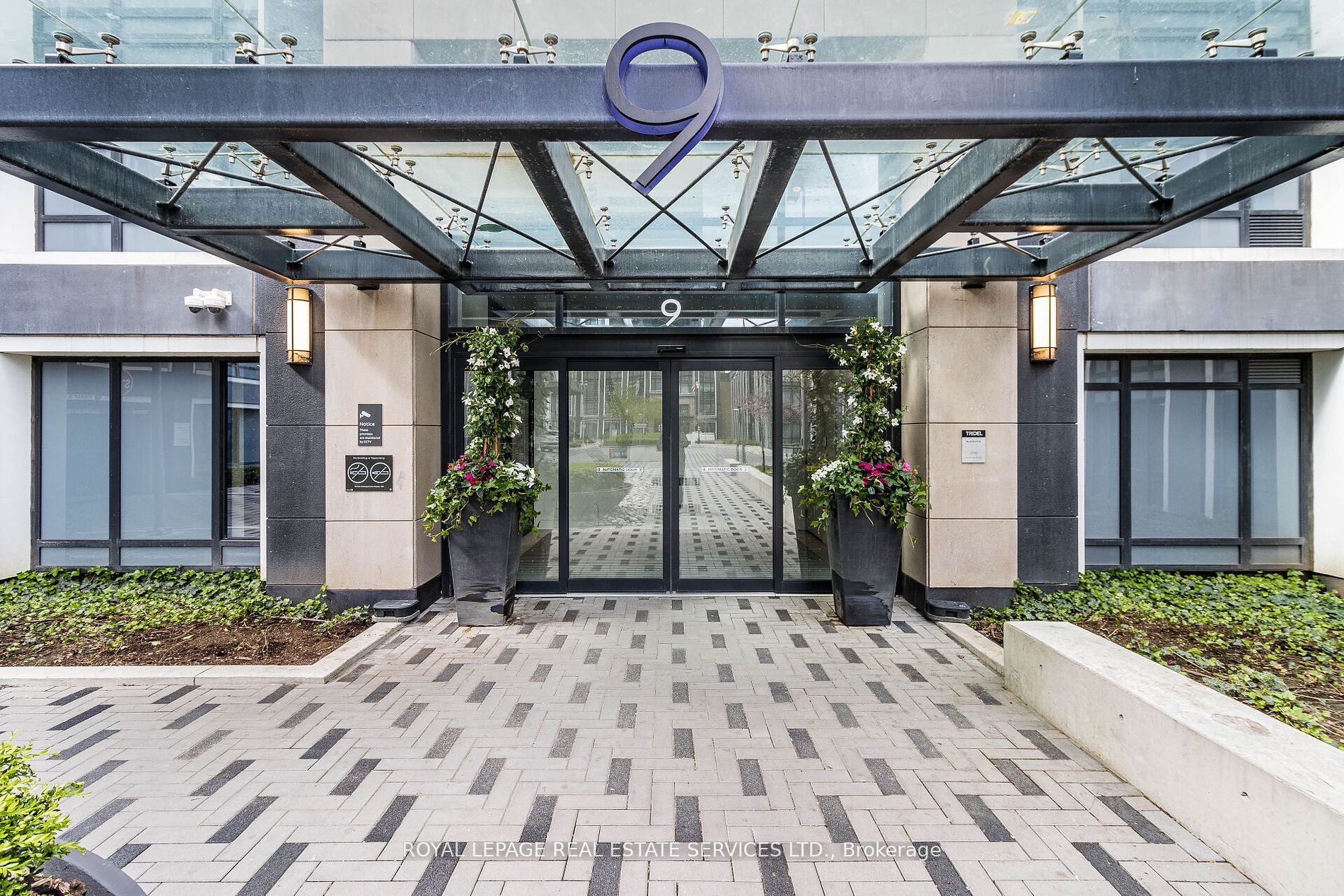 9 Mabelle Ave, #3326