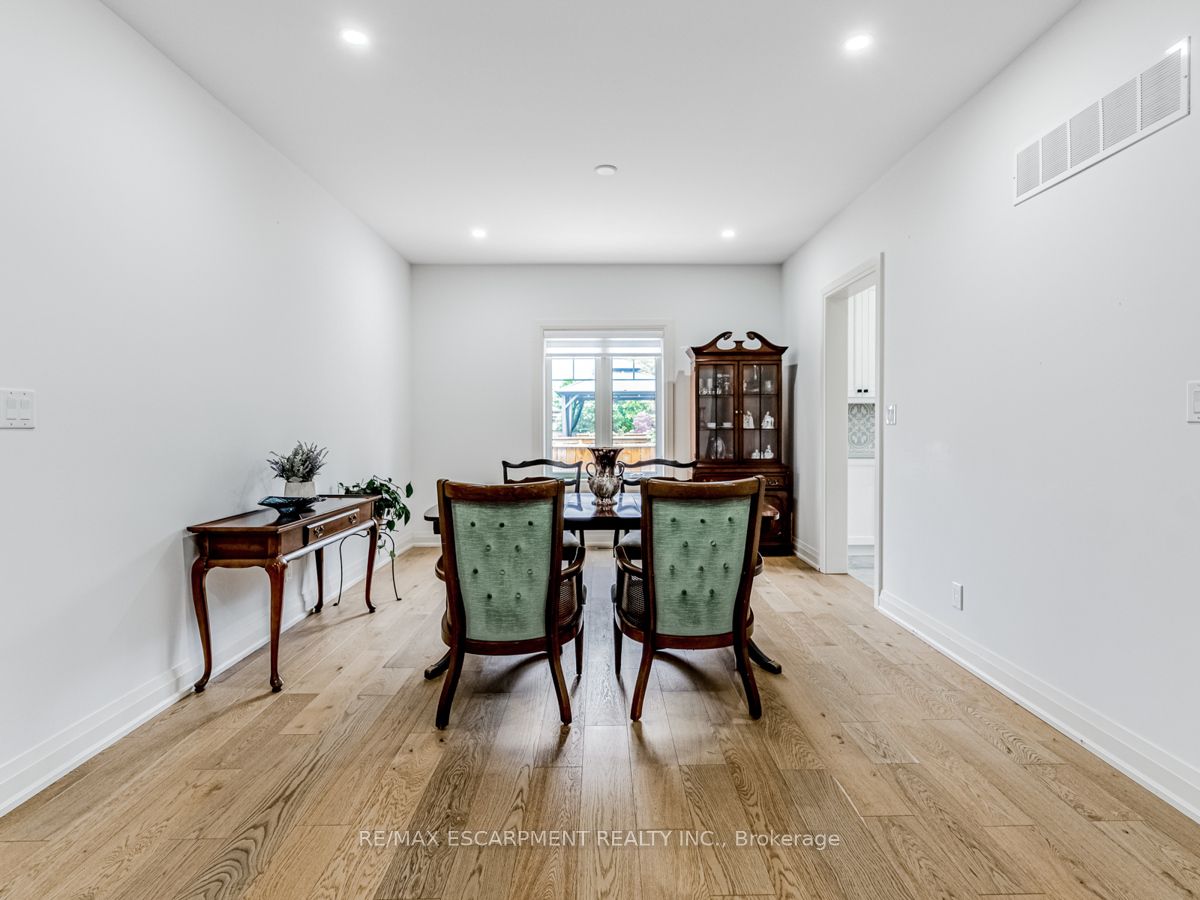 89 Anne Boulevard