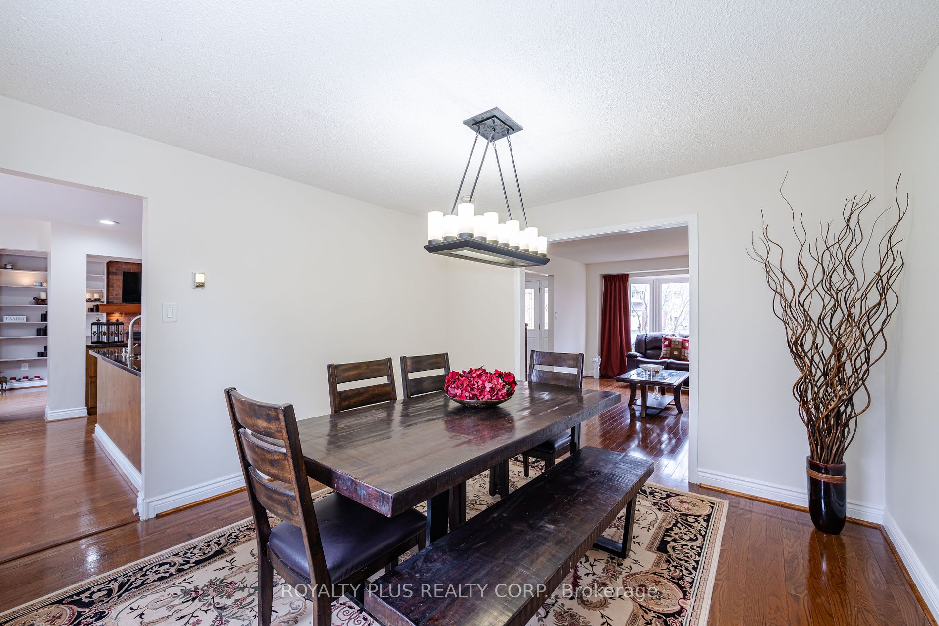 352 Hersey Cres