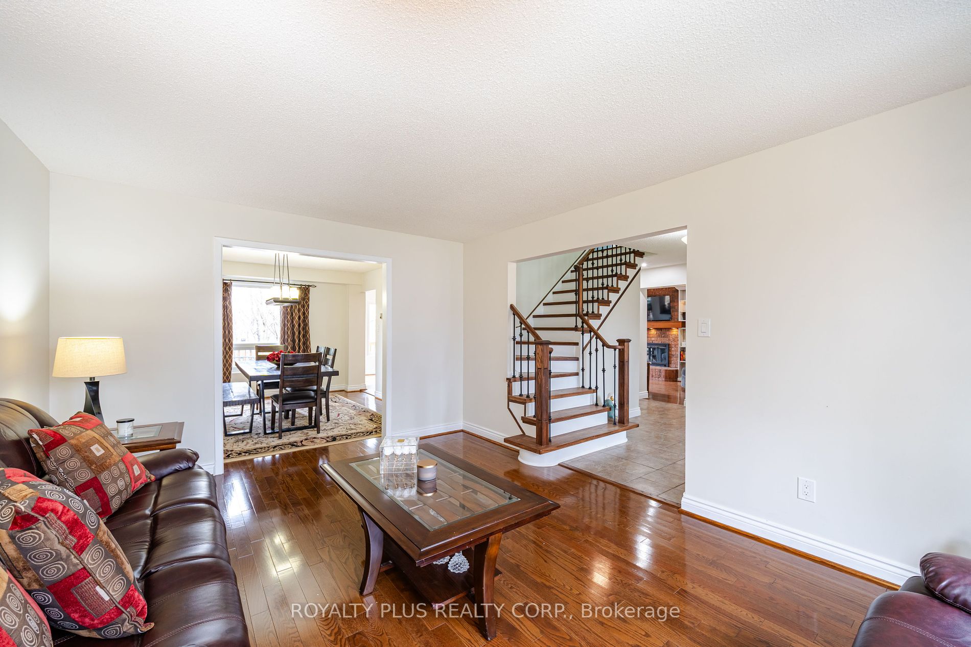 352 Hersey Cres