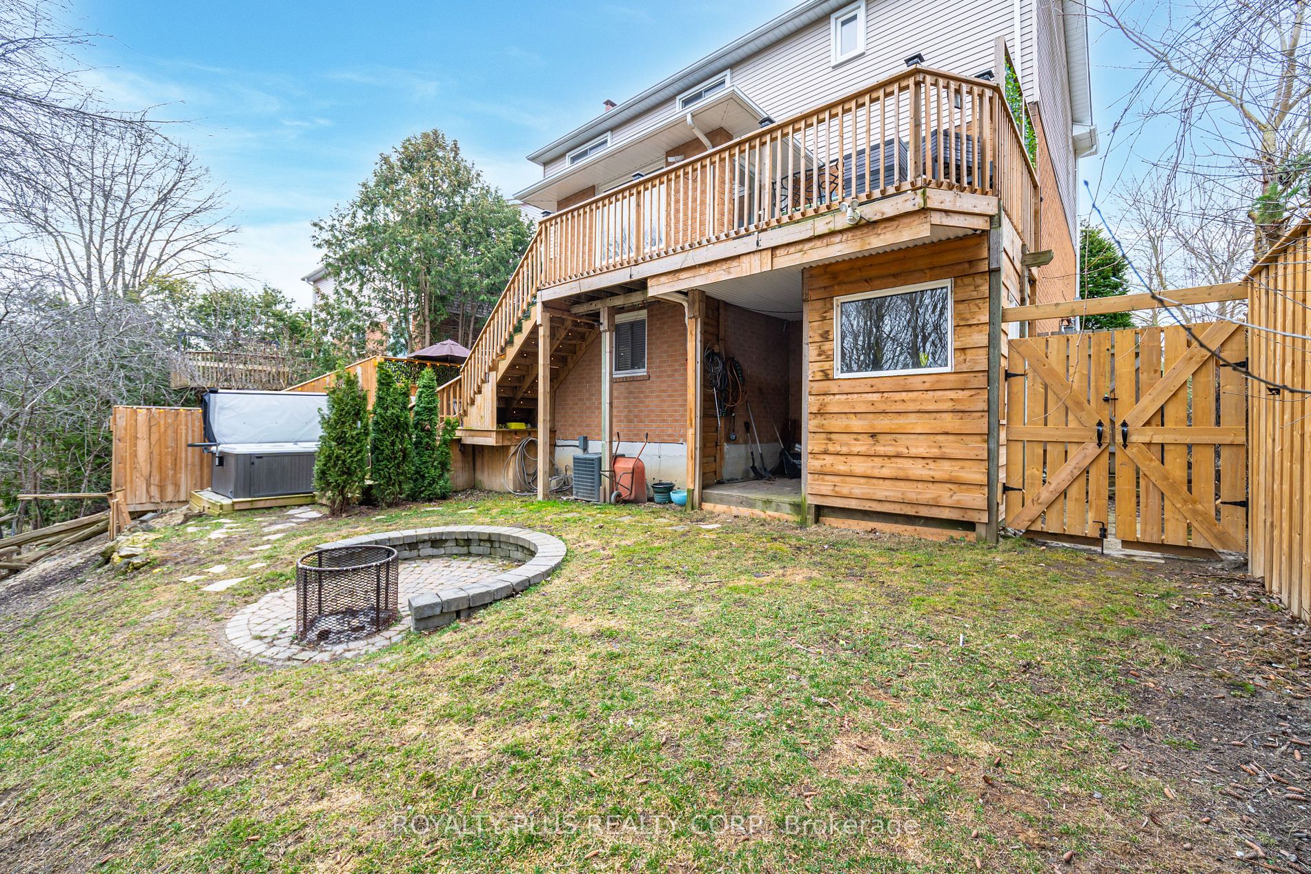 352 Hersey Cres