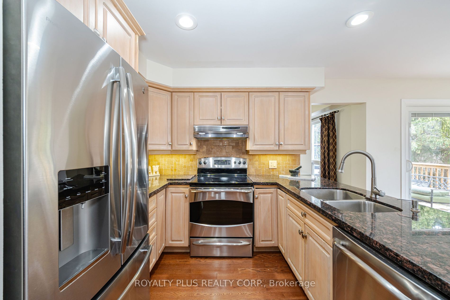 352 Hersey Cres