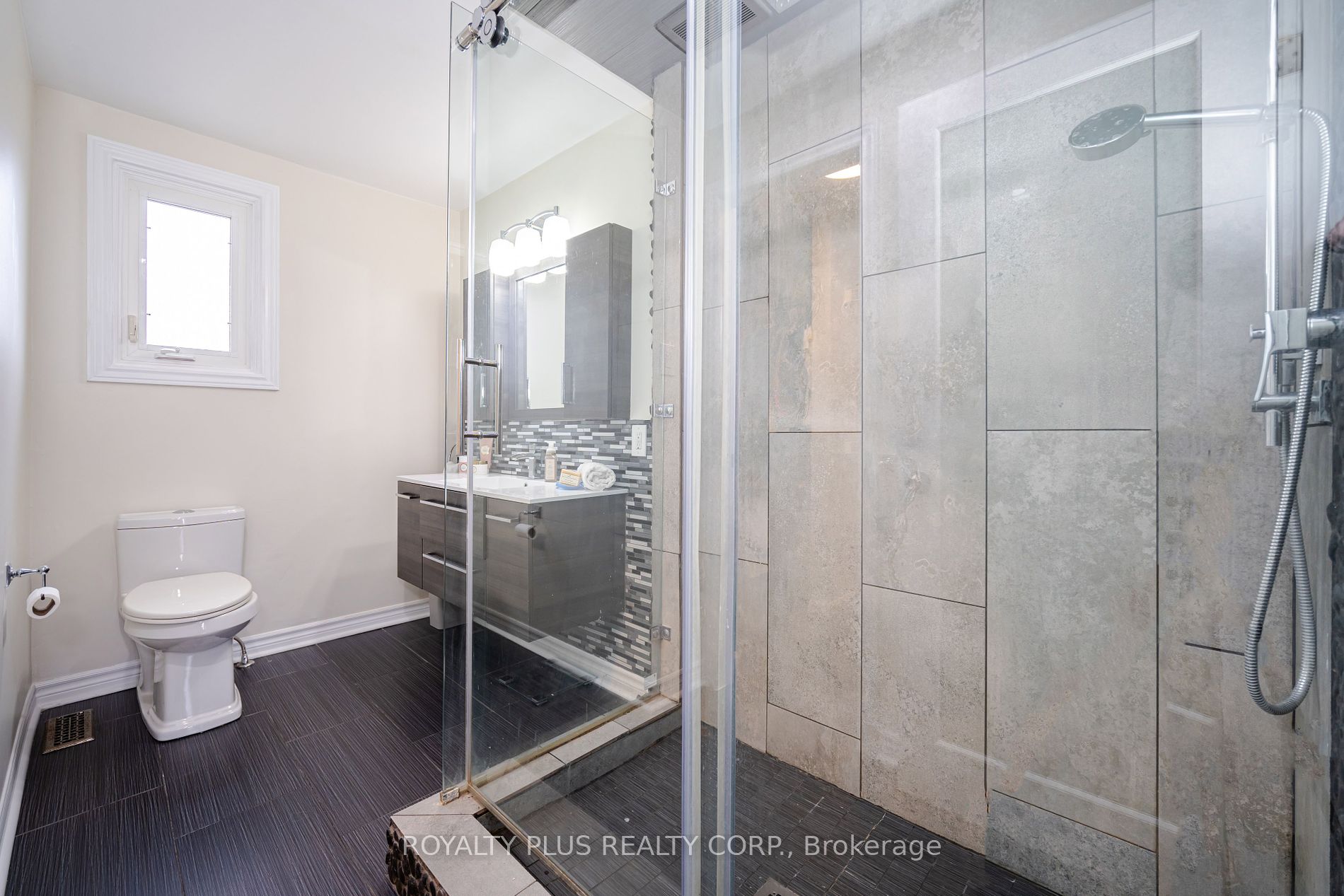 352 Hersey Cres
