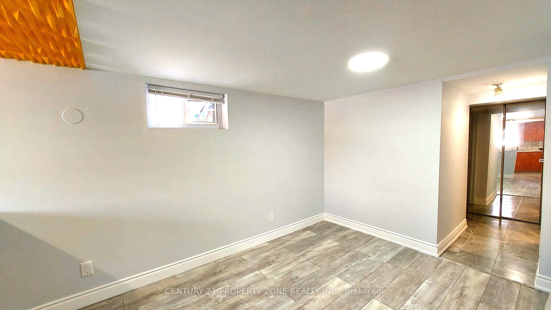 33 Flowertown Avenue