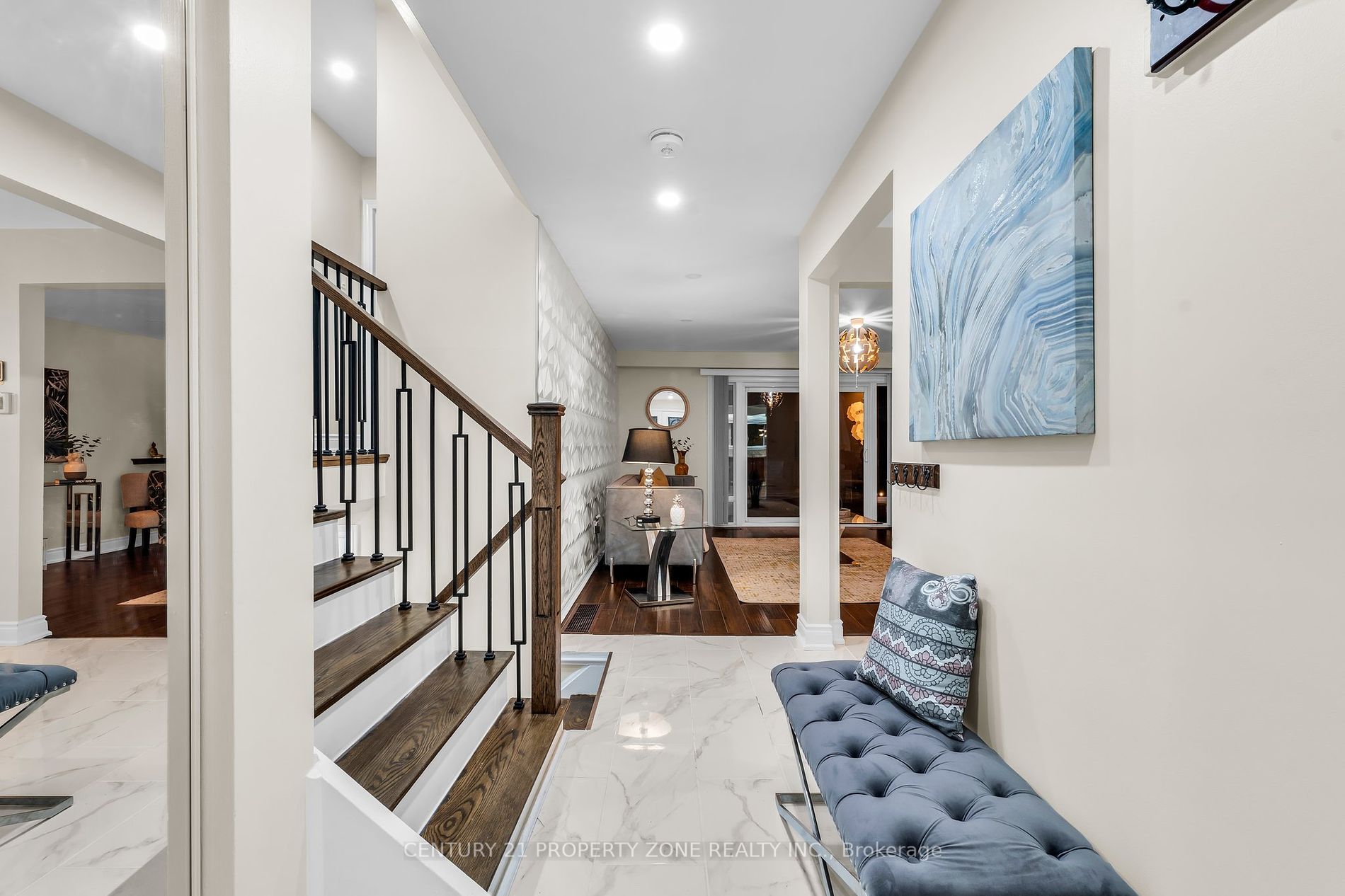 33 Flowertown Avenue
