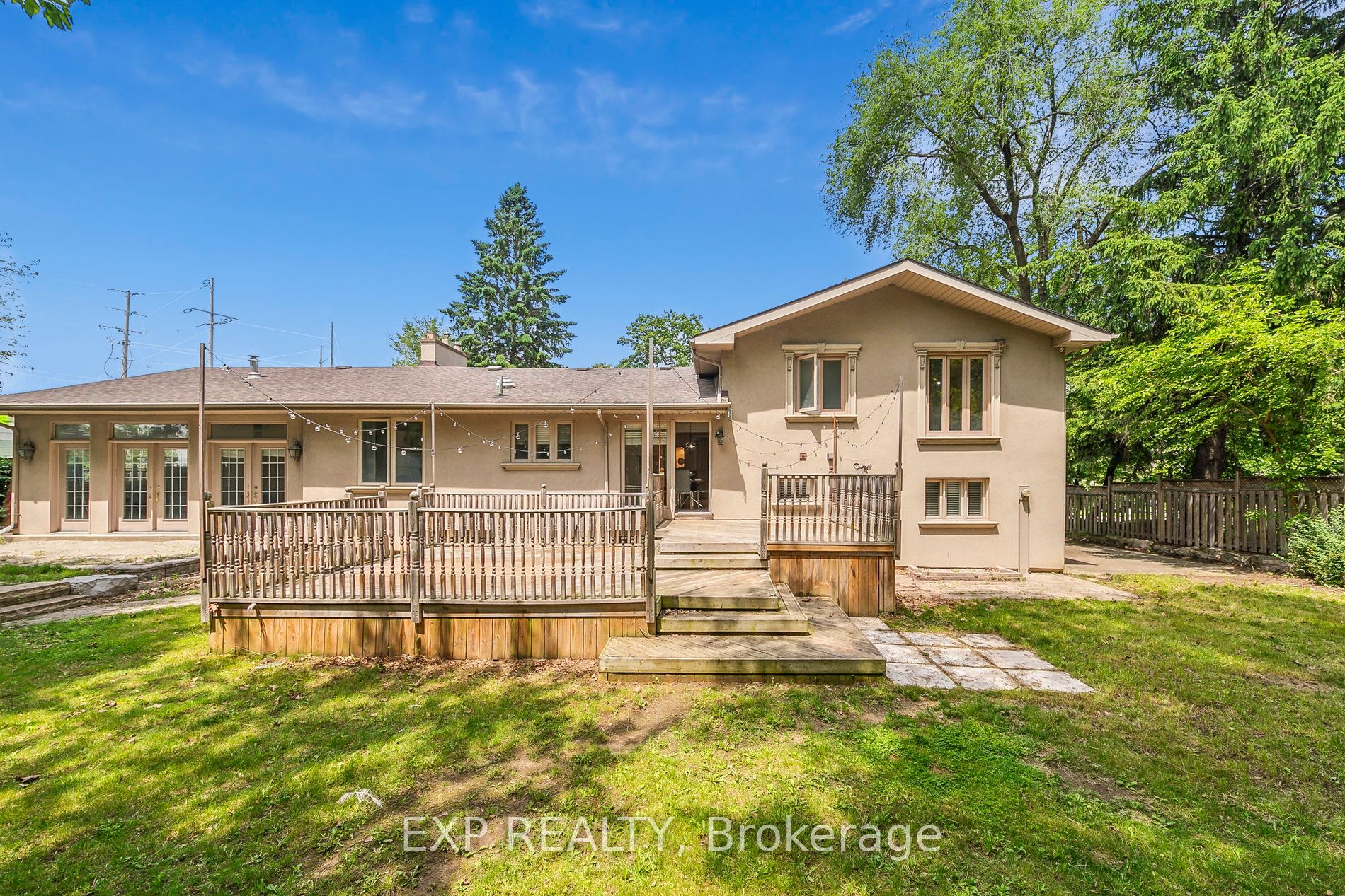 1572 KNARESWOOD Dr