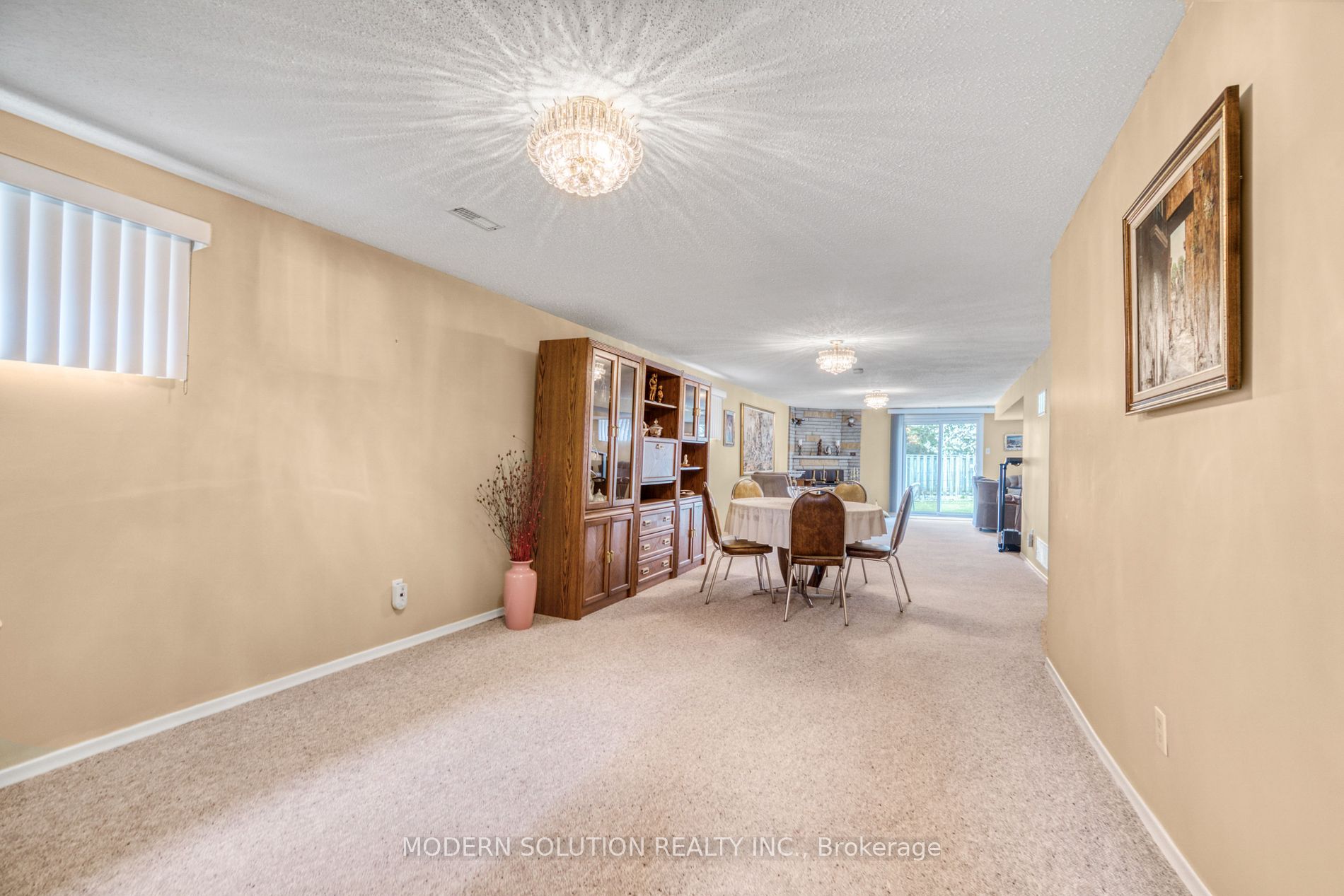 1662 Warren Drive