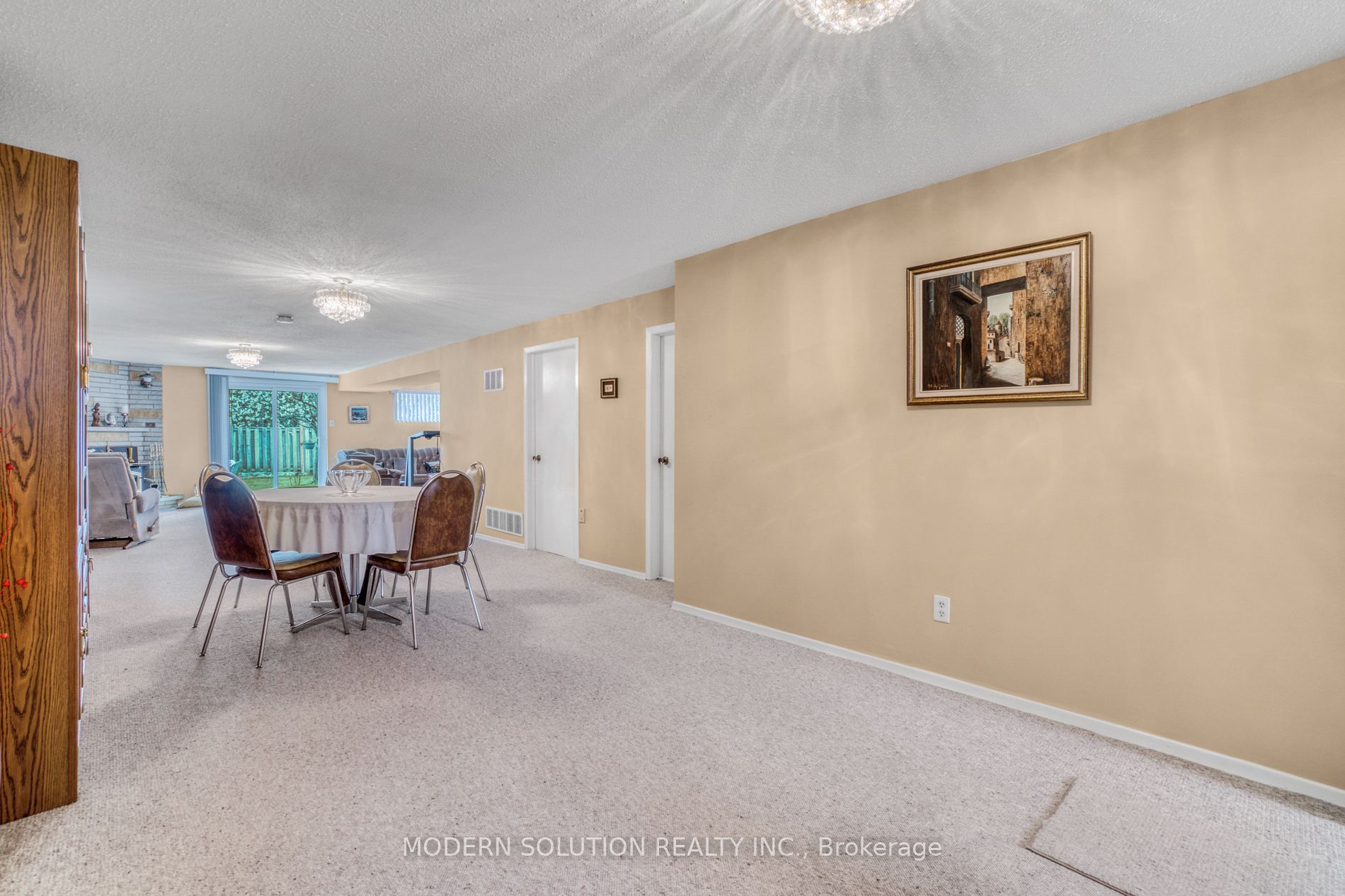 1662 Warren Drive