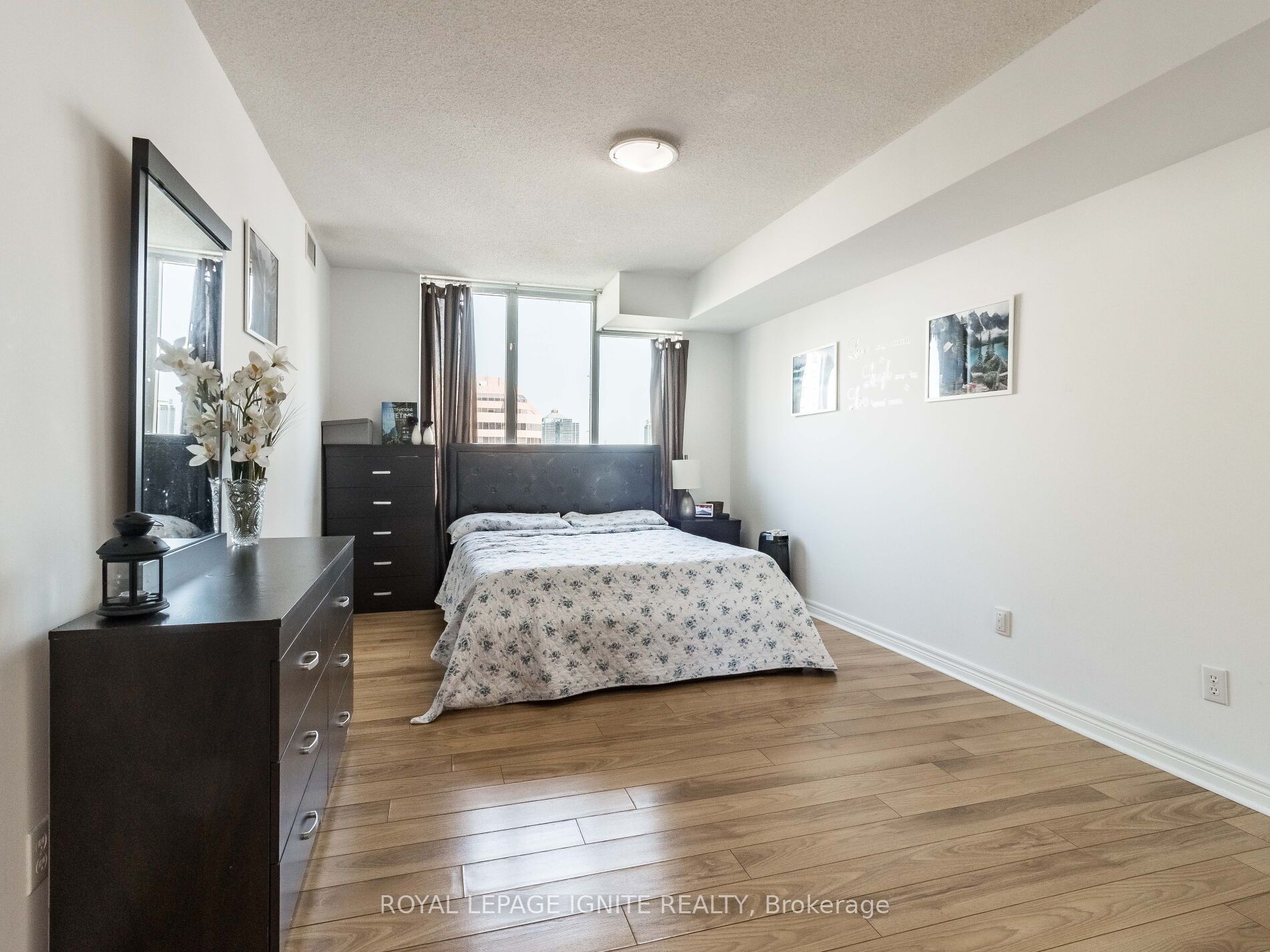 156 Enfield Place, #1711