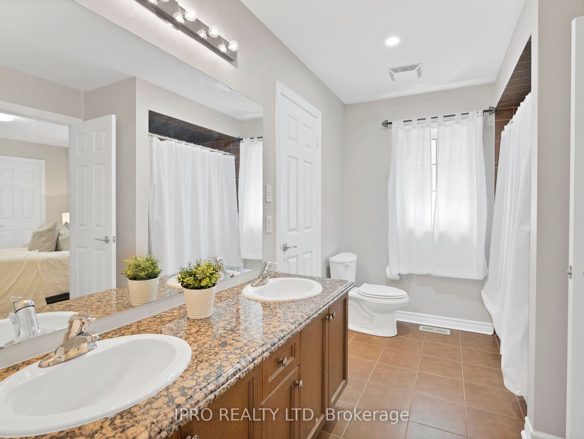 15 Oakhaven Rd
