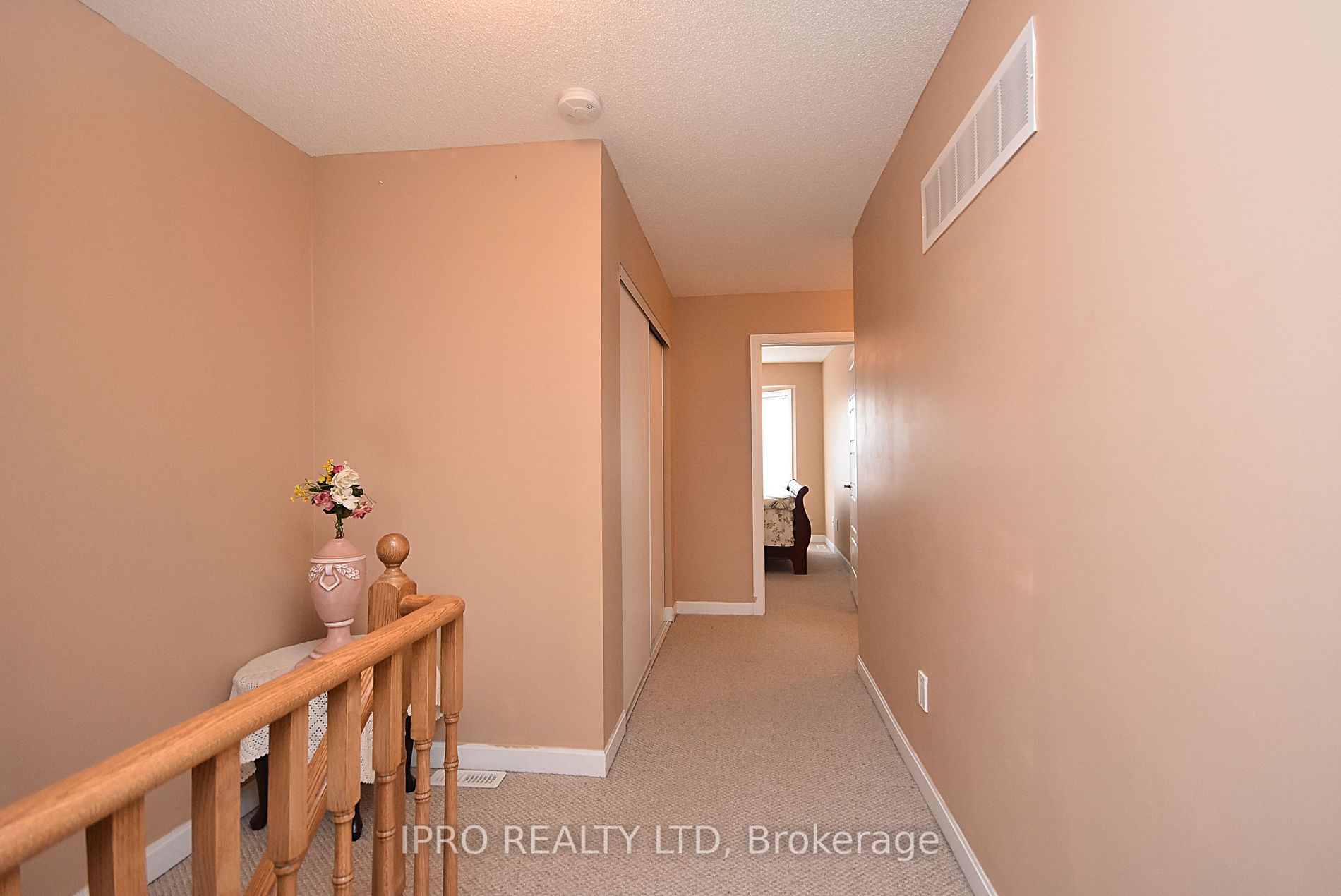 1272 Main Street E