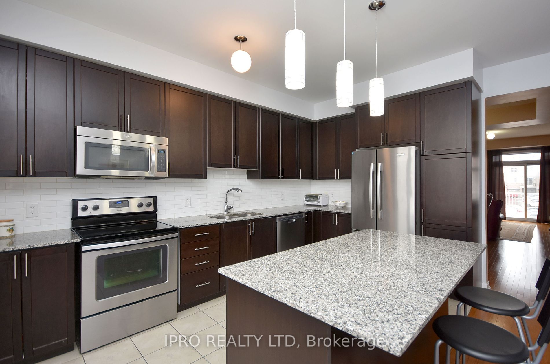 1272 Main Street E