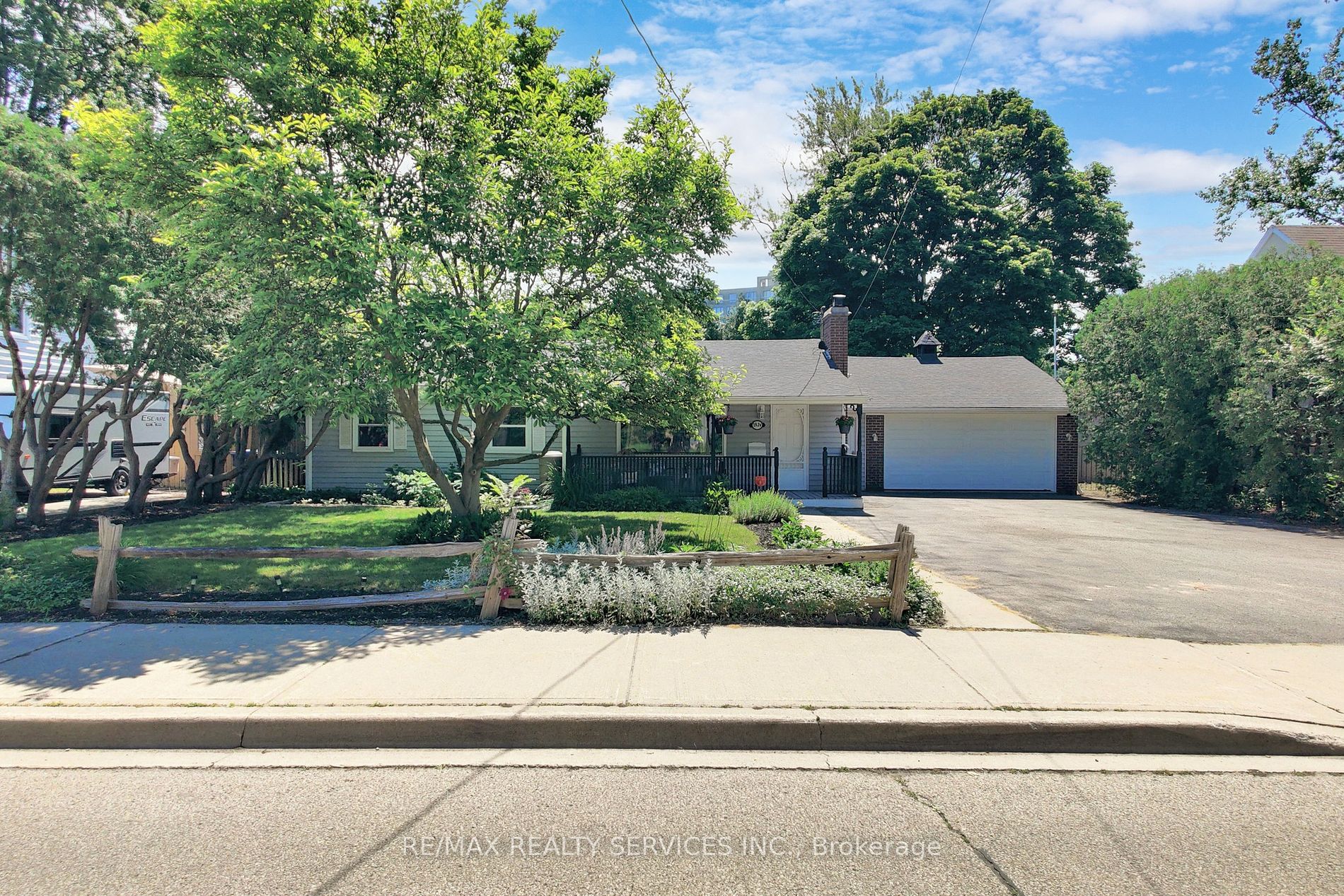 1924 Balsam Avenue