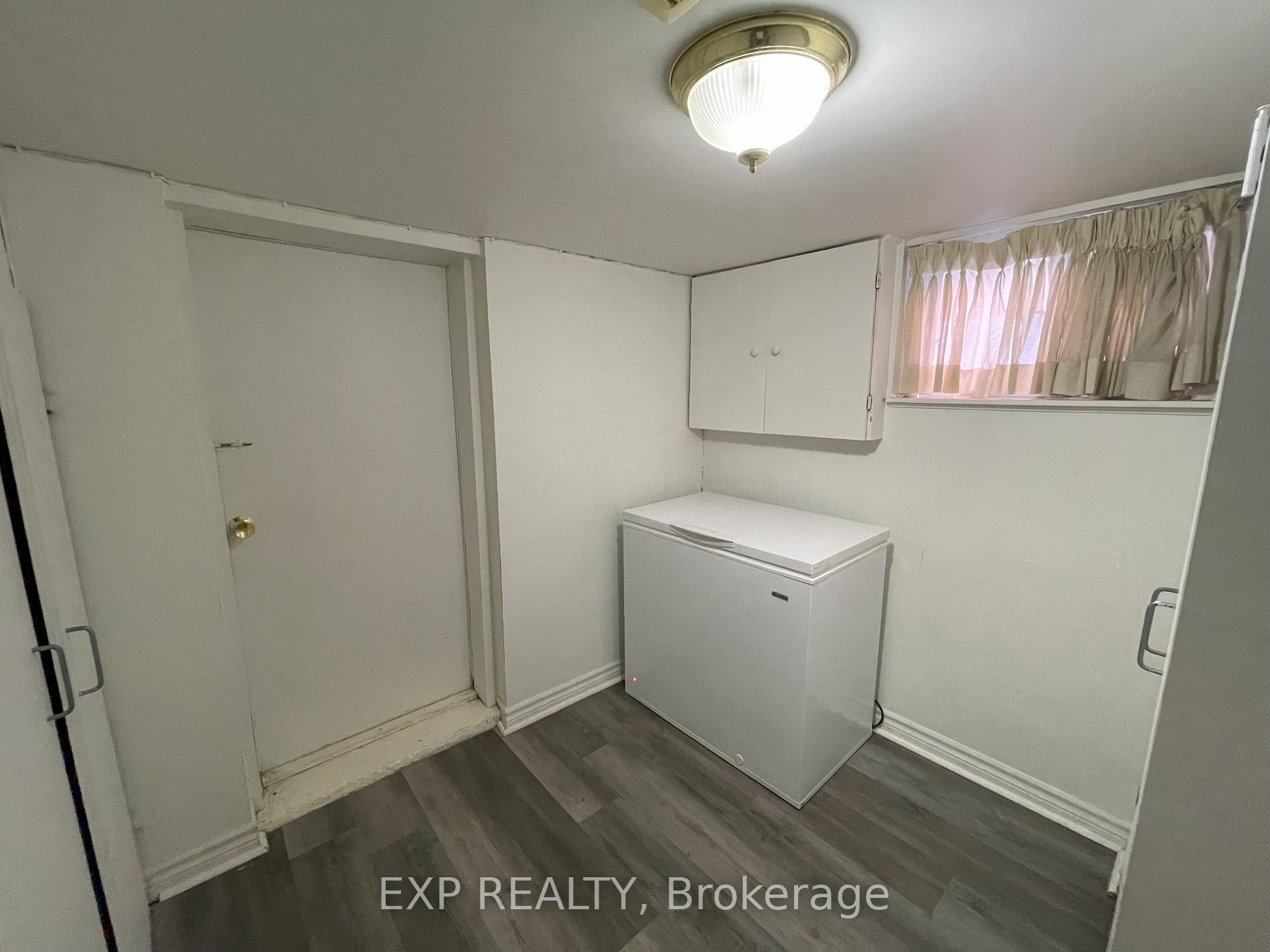 125 Foxwell St