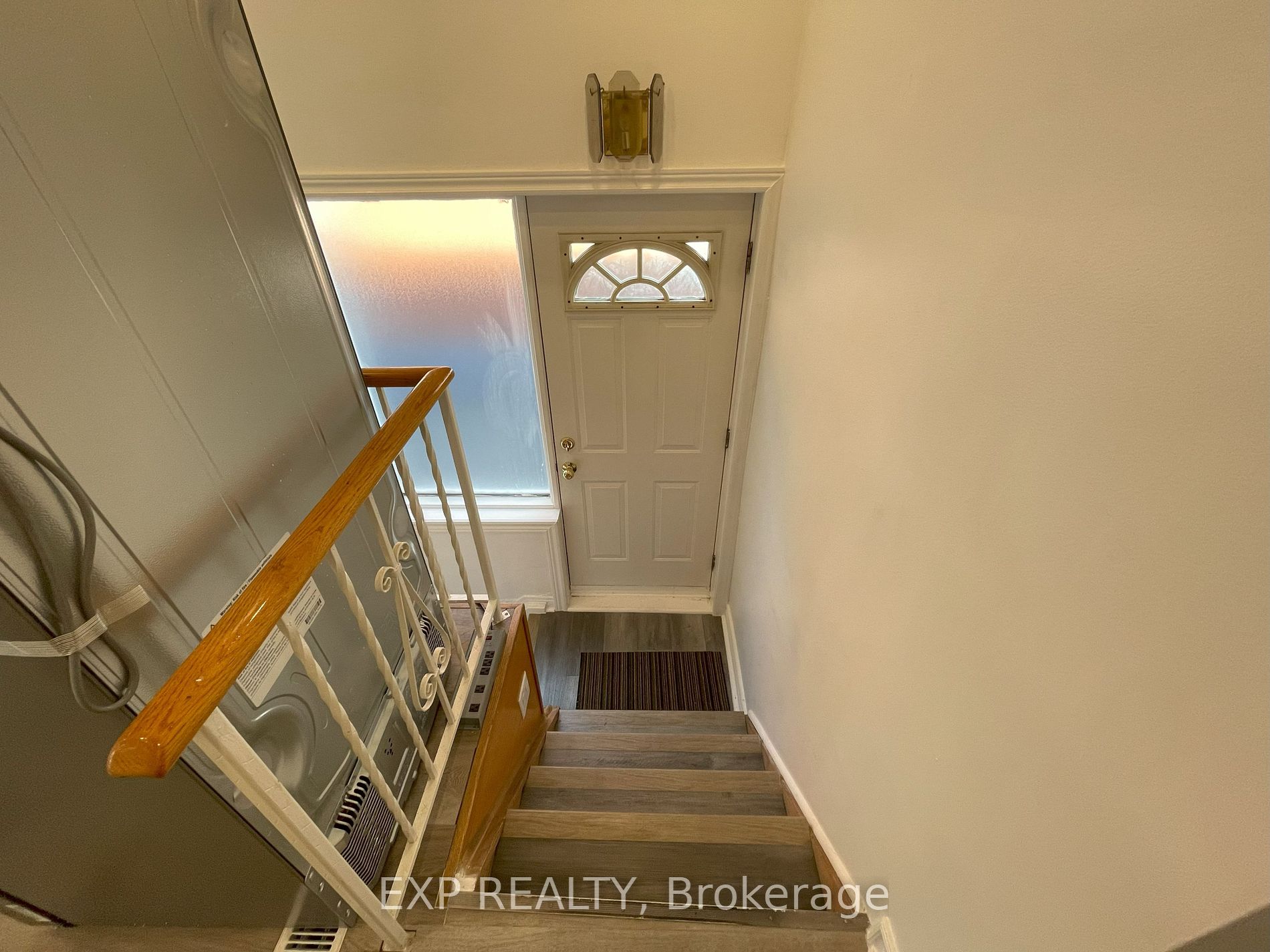 125 Foxwell St