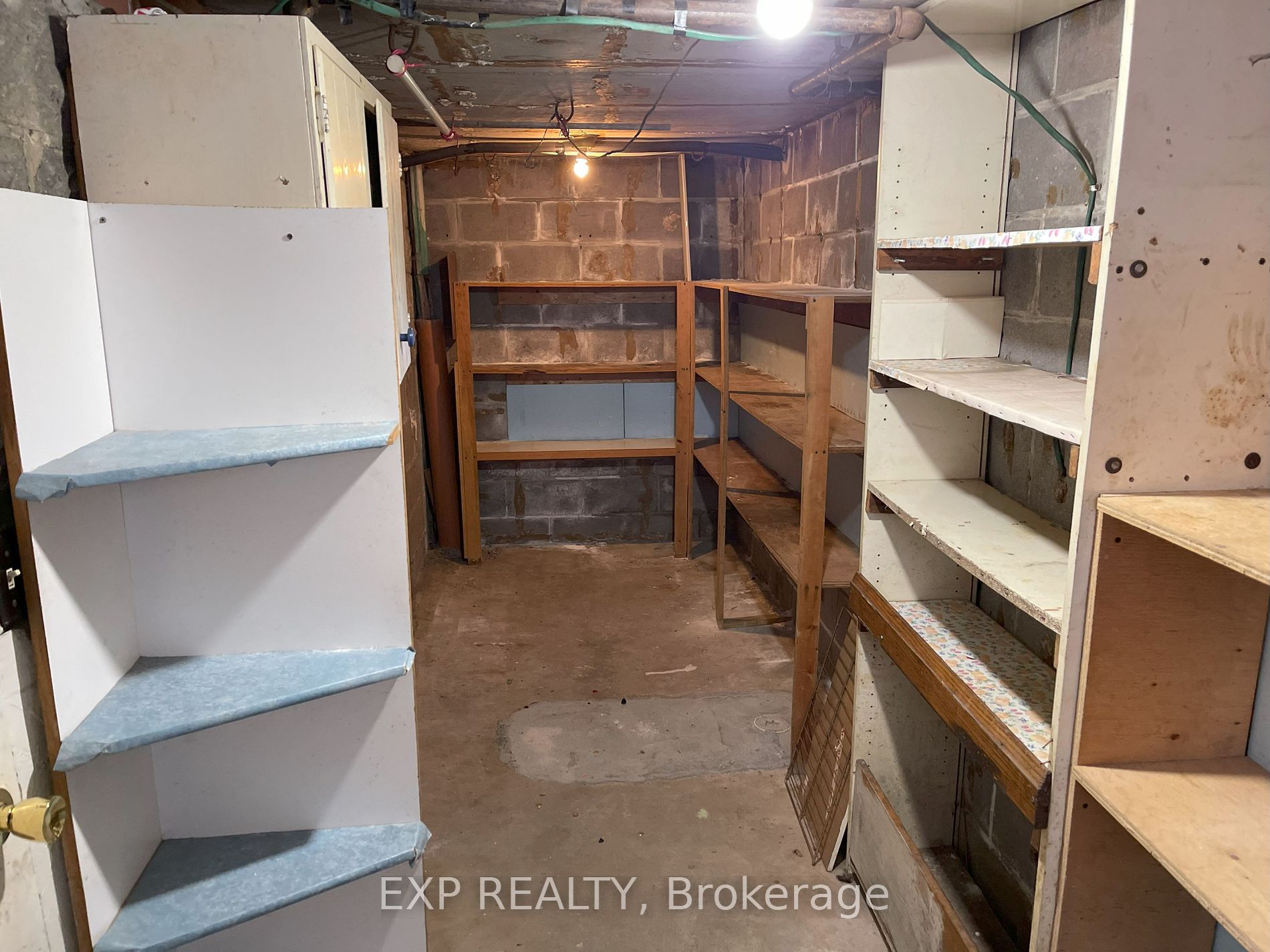 125 Foxwell St