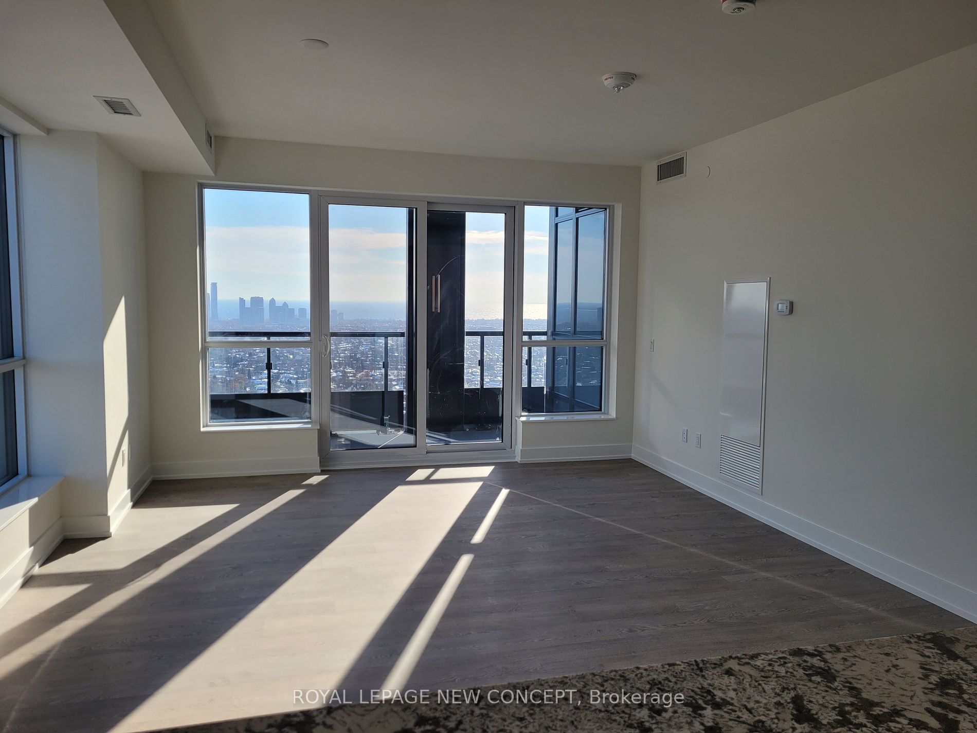 5 Mabelle Avenue #4228