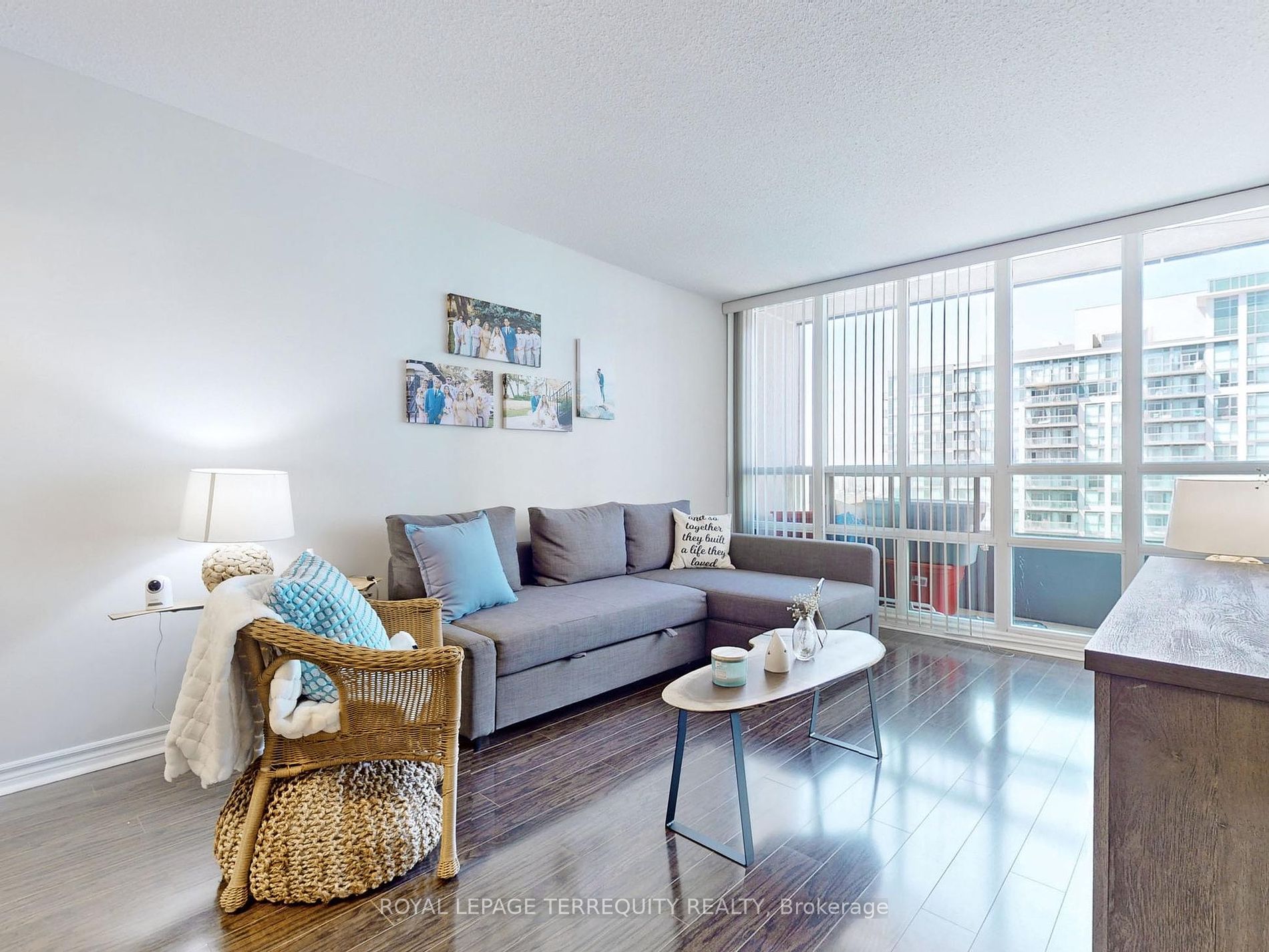 335 Rathburn Rd W, #2202