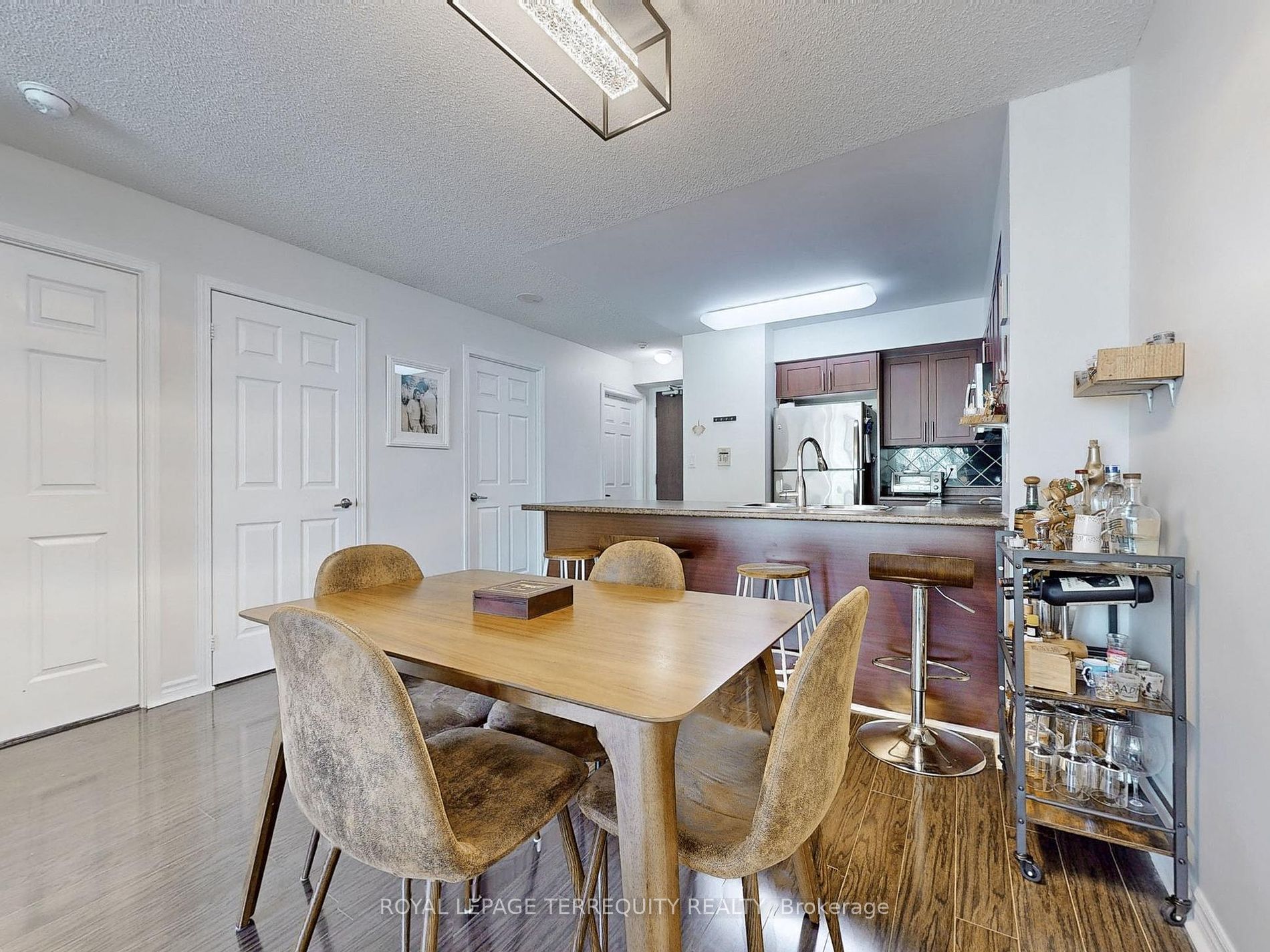 335 Rathburn Rd W, #2202