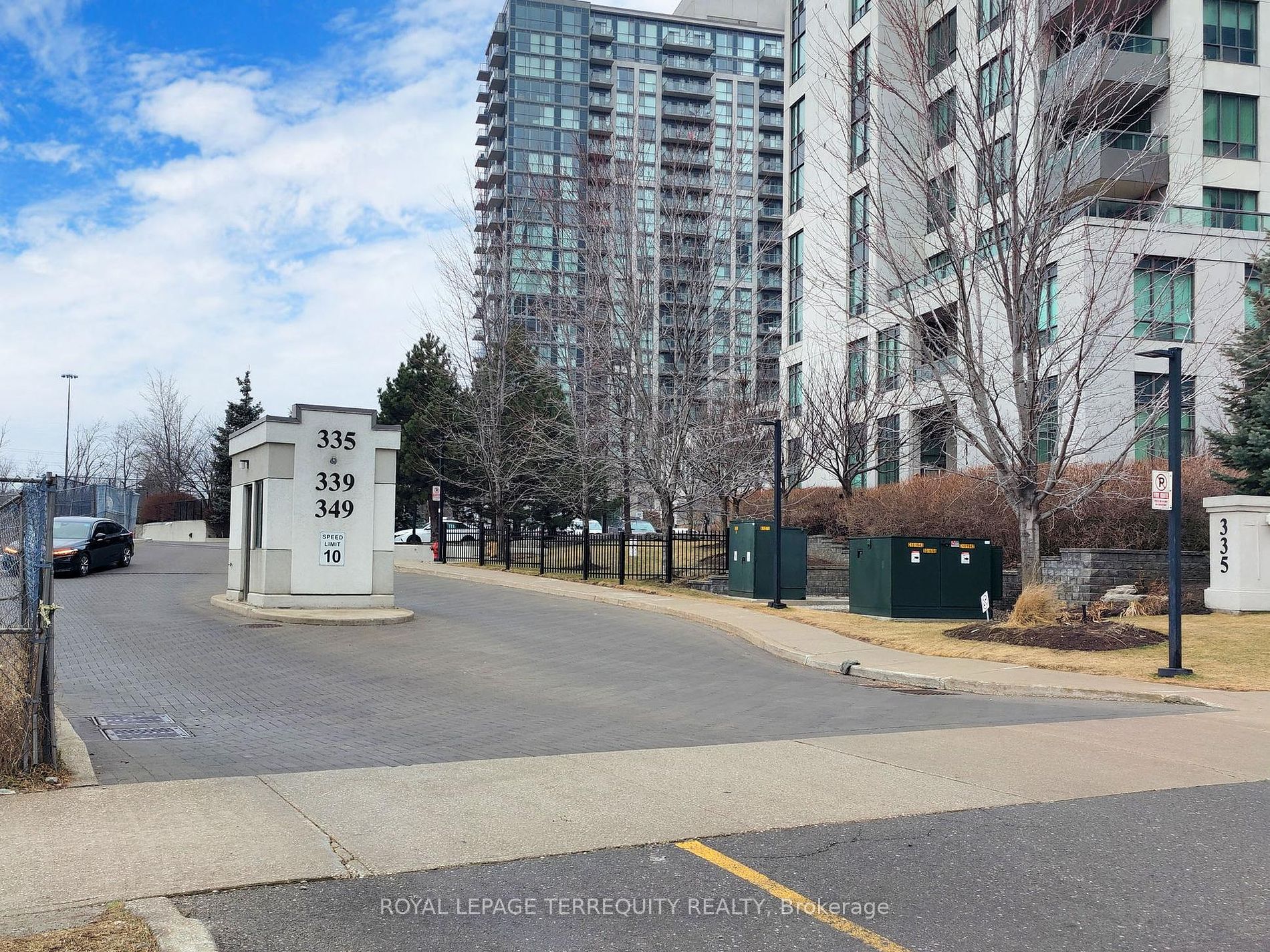 335 Rathburn Rd W, #2202