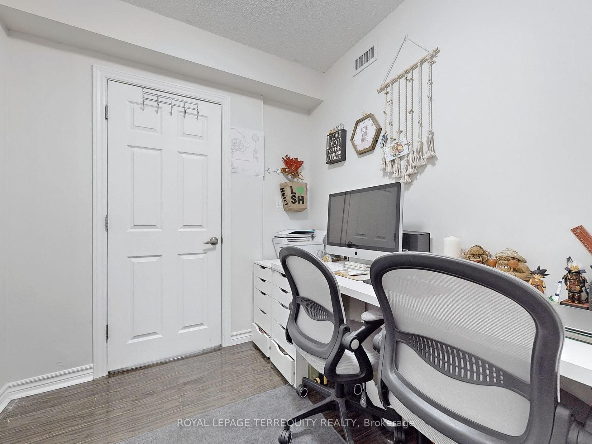 335 Rathburn Rd W, #2202