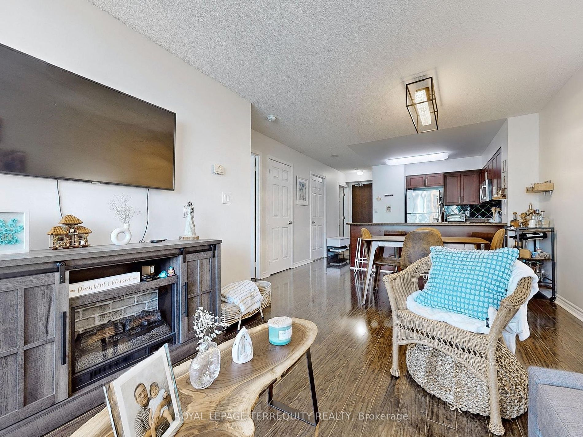 335 Rathburn Rd W, #2202