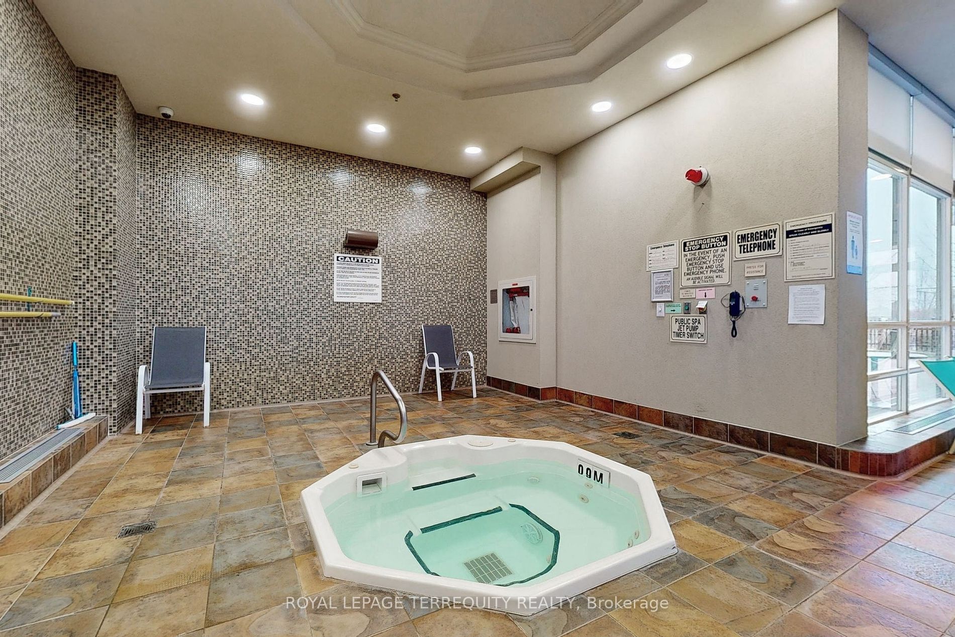 335 Rathburn Rd W, #2202