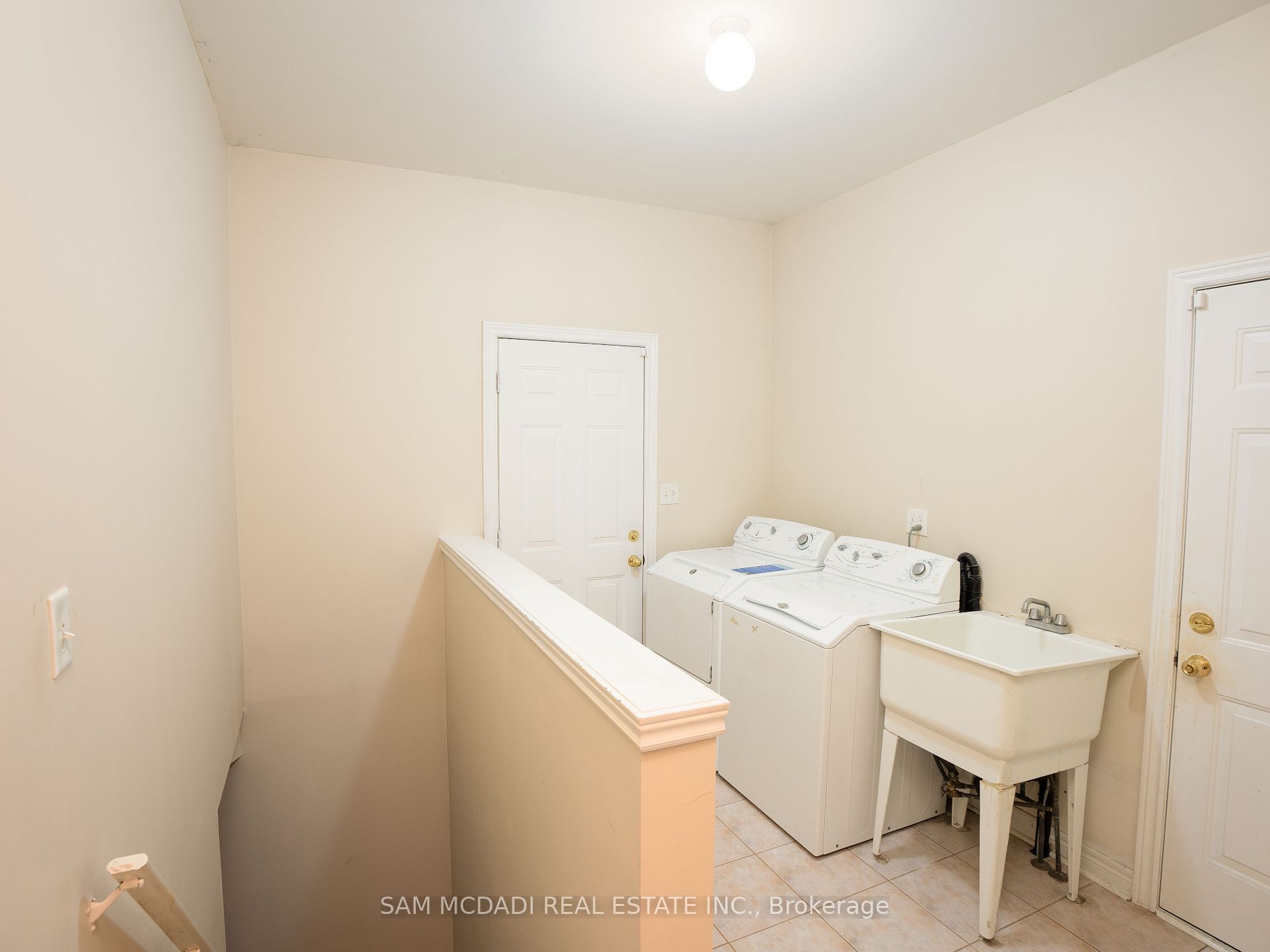 4903 Sebastian Dr