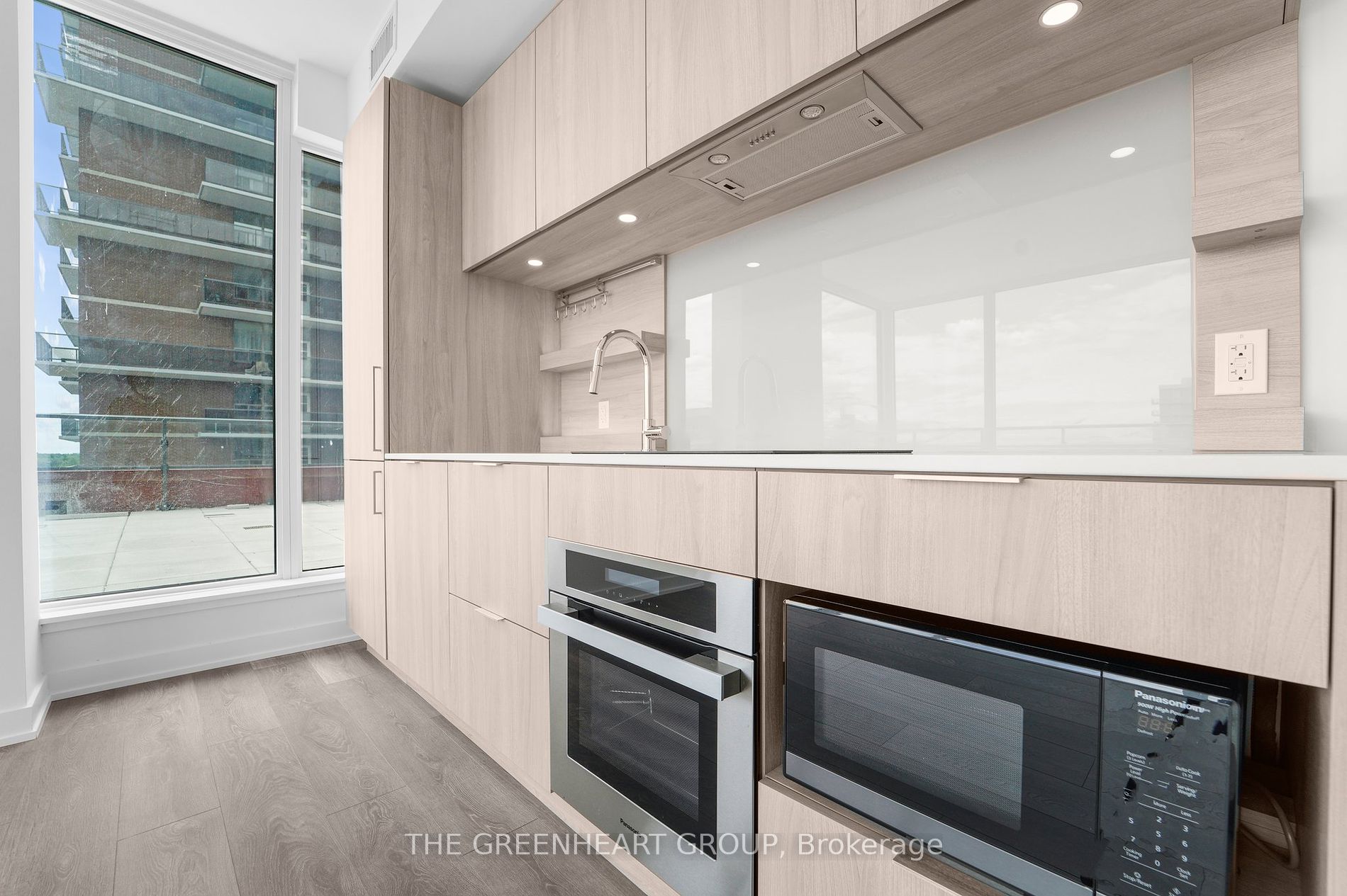 28 Ann Street #908