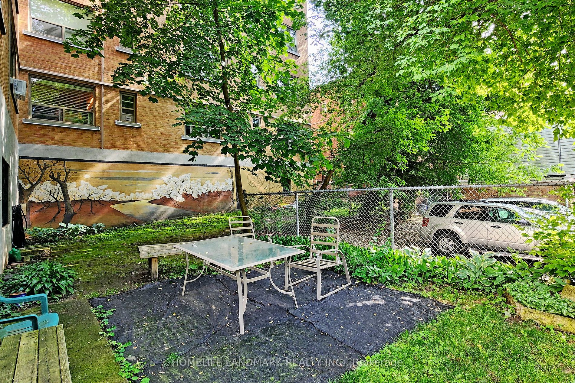 2000 Bloor Street W, #411