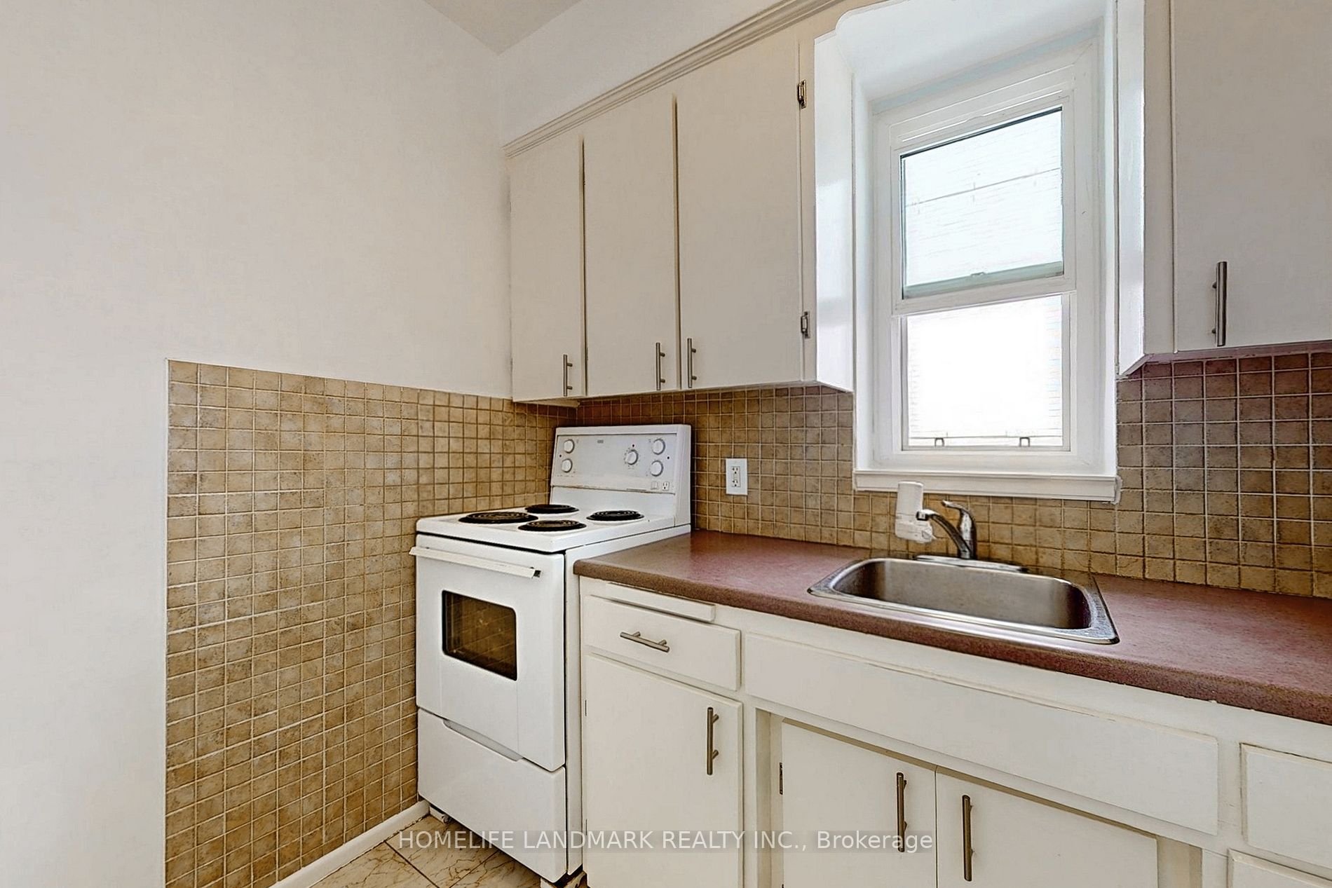 2000 Bloor Street W, #411