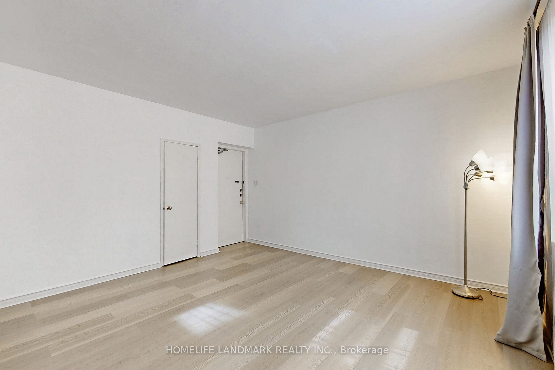 2000 Bloor Street W, #411