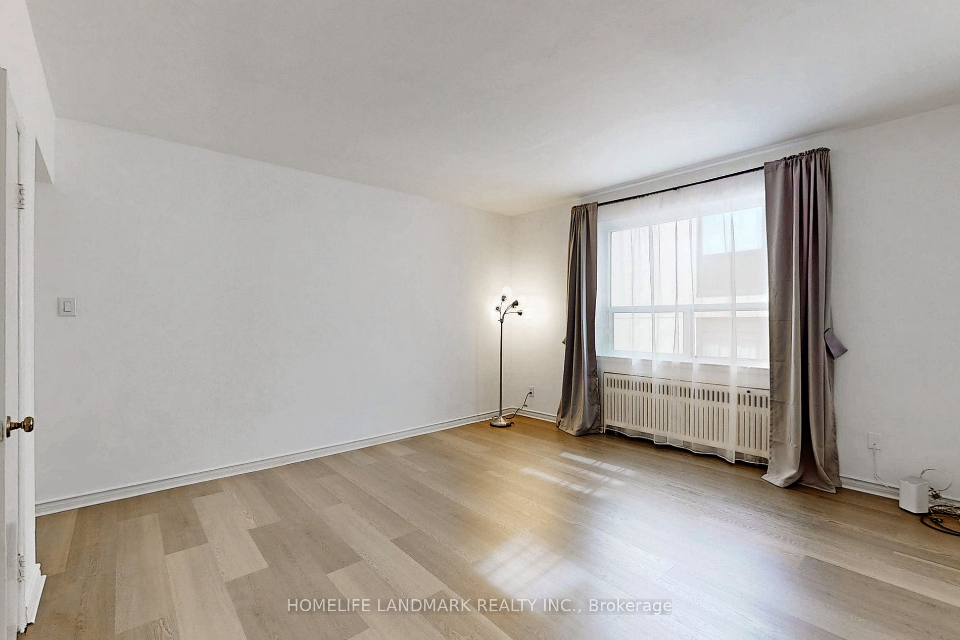 2000 Bloor Street W, #411
