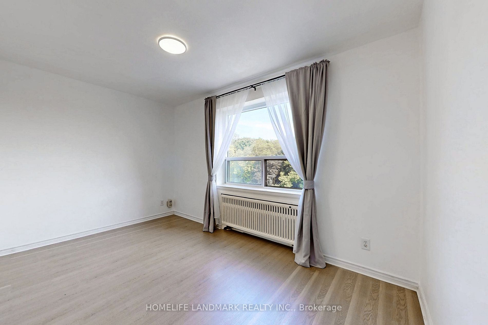 2000 Bloor Street W, #411