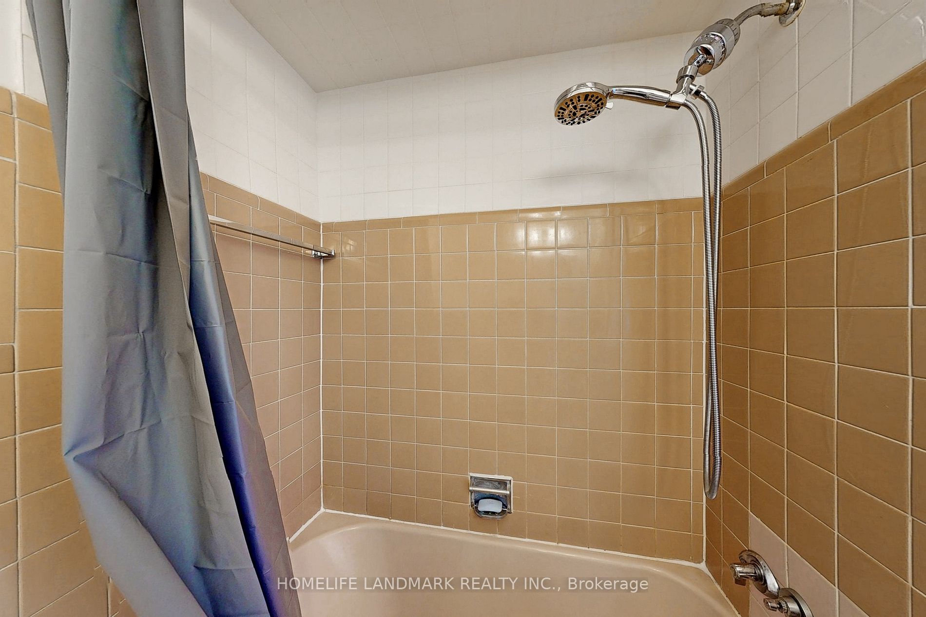 2000 Bloor Street W, #411