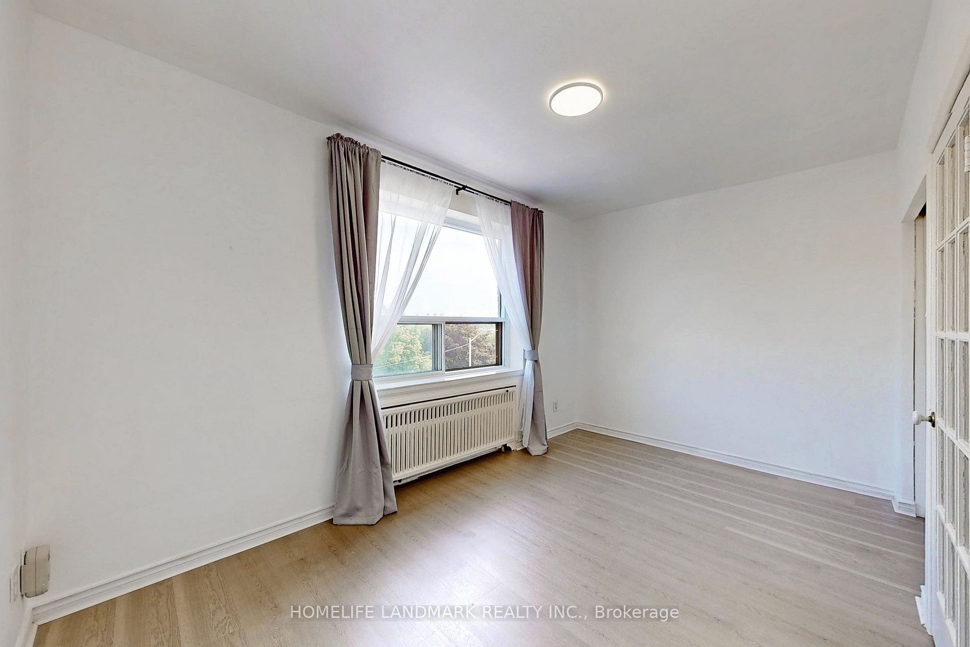 2000 Bloor Street W, #411