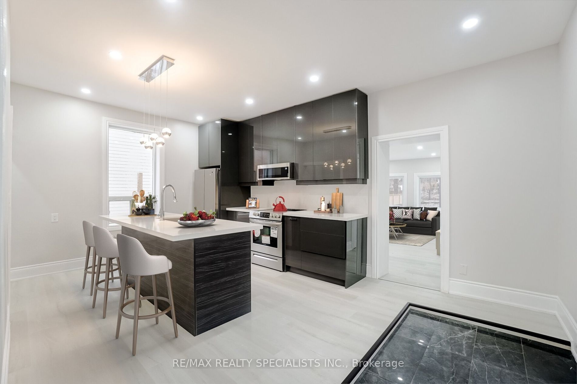 86 Mill St