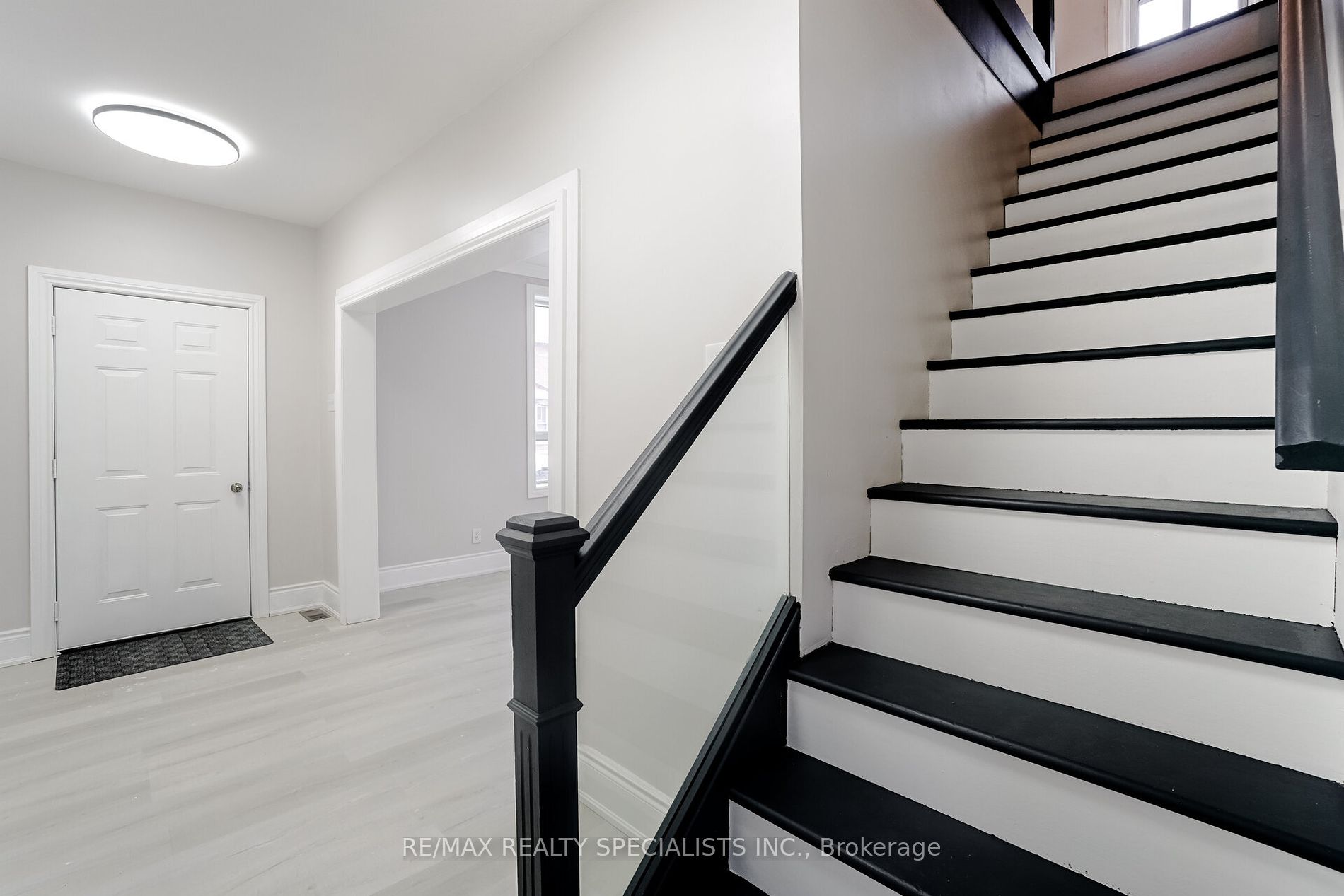 86 Mill St