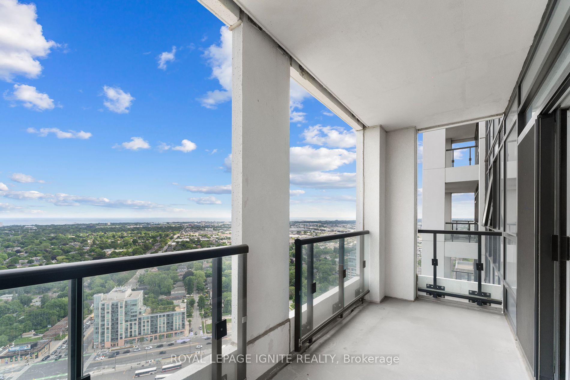 7 Mabelle Ave, #3608