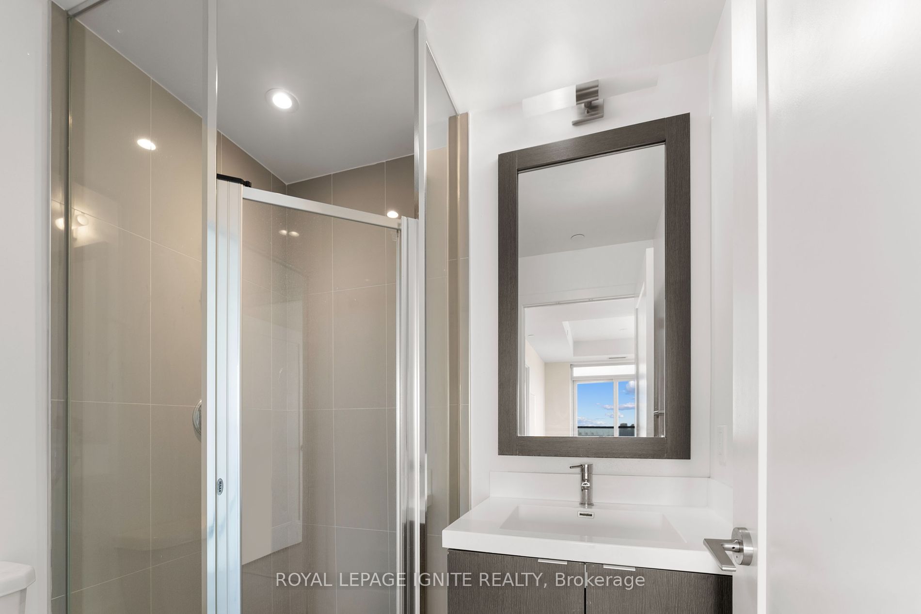 7 Mabelle Ave, #3608