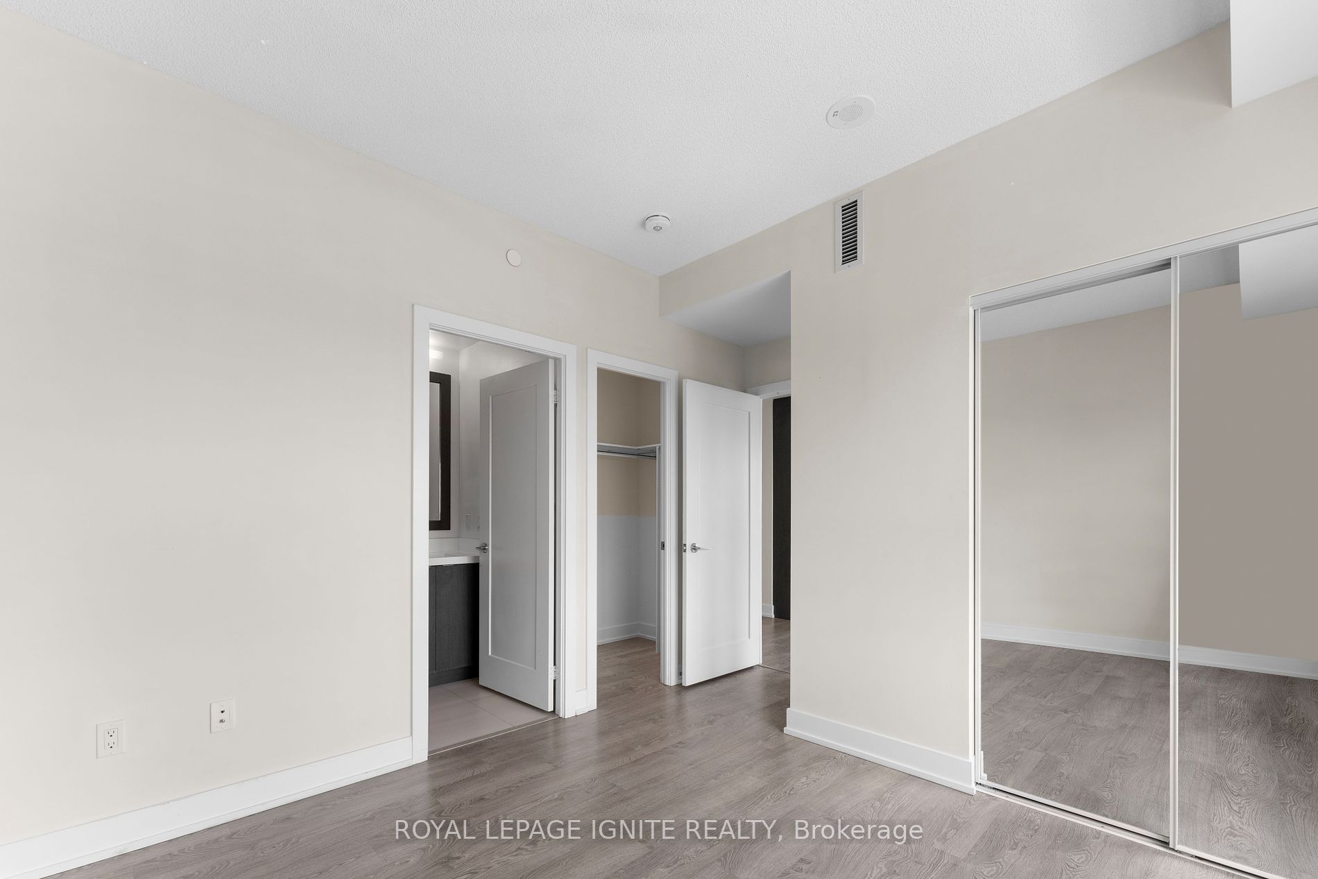 7 Mabelle Ave, #3608
