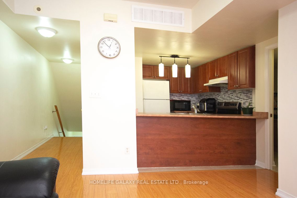 3033 Finch Ave W, #2051
