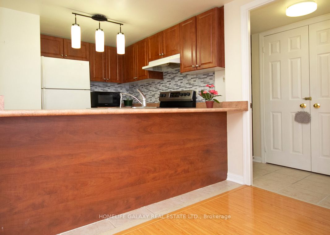 3033 Finch Ave W, #2051