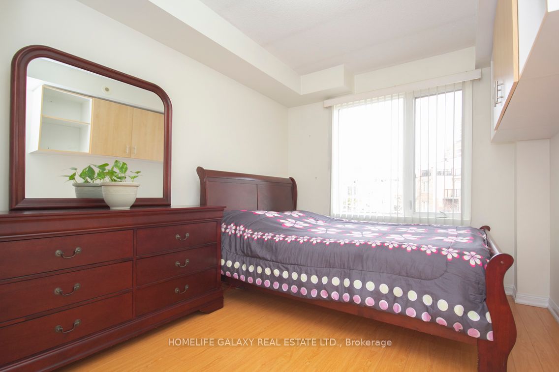 3033 Finch Ave W, #2051