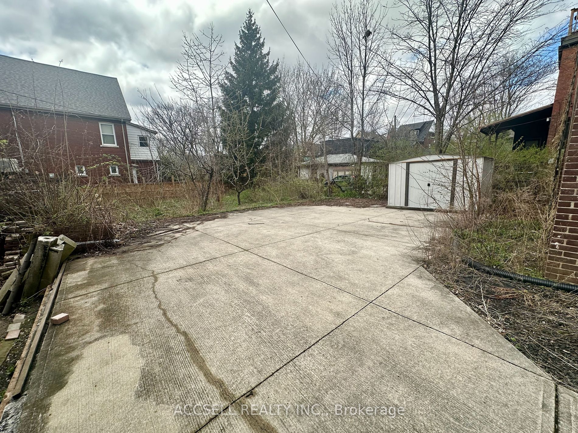 272 Roncesvalles Avenue