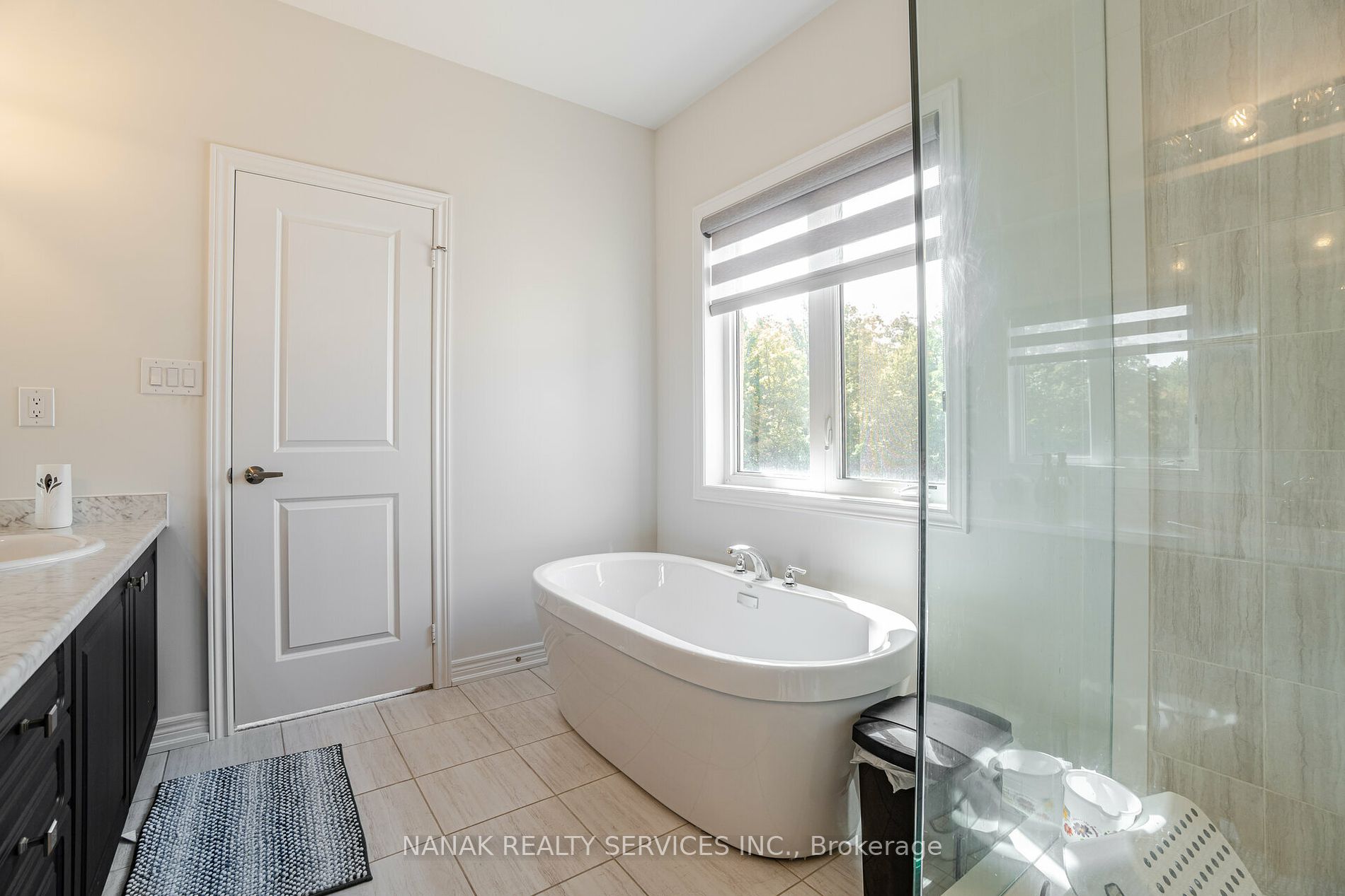 552 Brisdale Dr