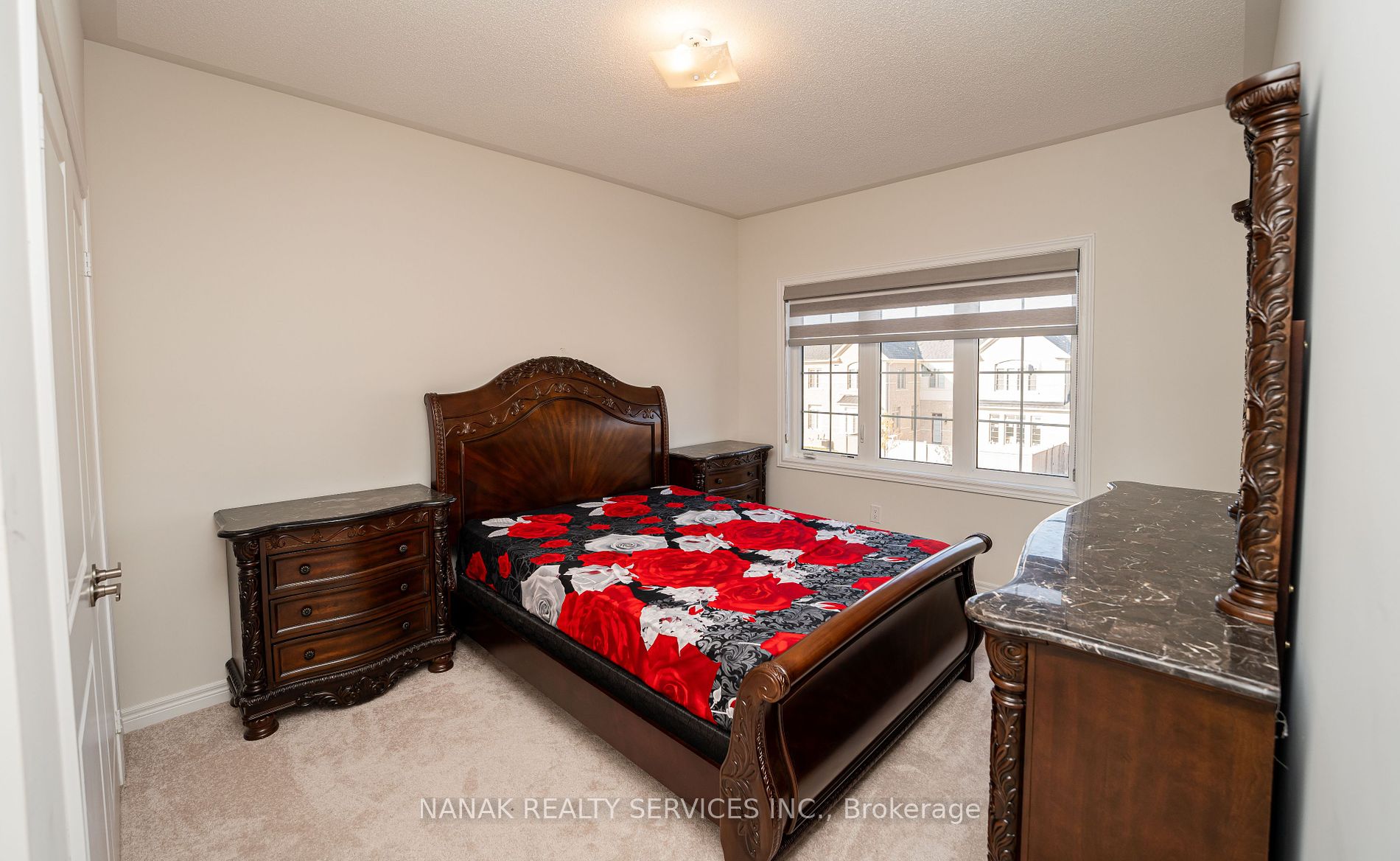 552 Brisdale Dr